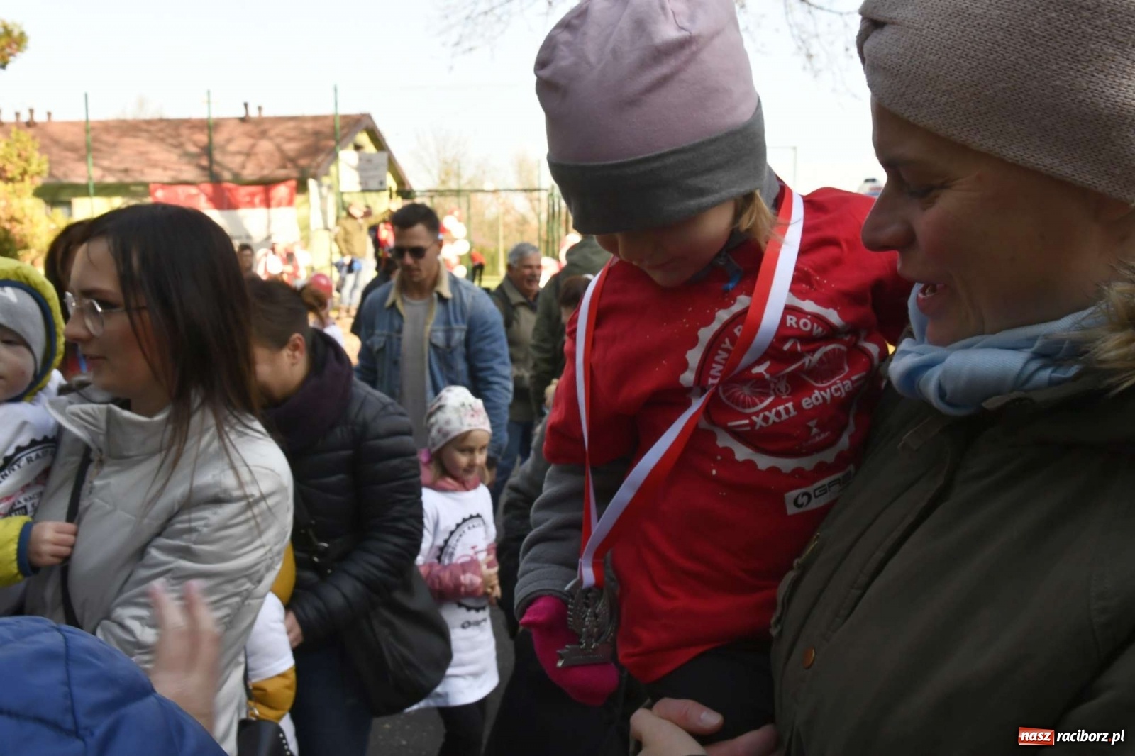 Zdjęcie w galerii na portalu naszraciborz.pl: Bieg Niepodległości w Kuźni Raciborskiej. Rodzinnie i patriotycznie [FOTO i WIDEO] wiadomości z regionu