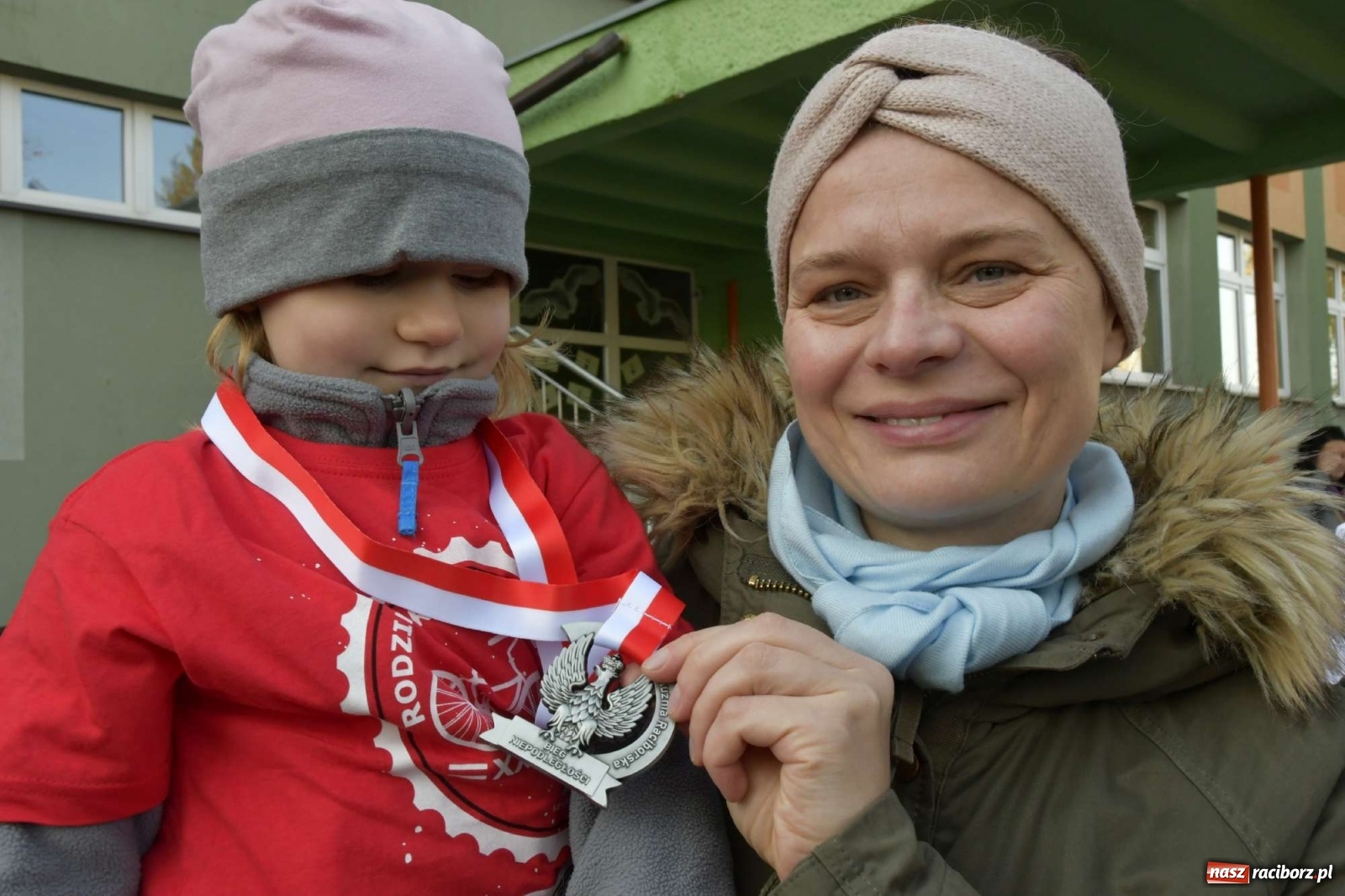 Zdjęcie w galerii na portalu naszraciborz.pl: Bieg Niepodległości w Kuźni Raciborskiej. Rodzinnie i patriotycznie [FOTO i WIDEO] wiadomości z regionu
