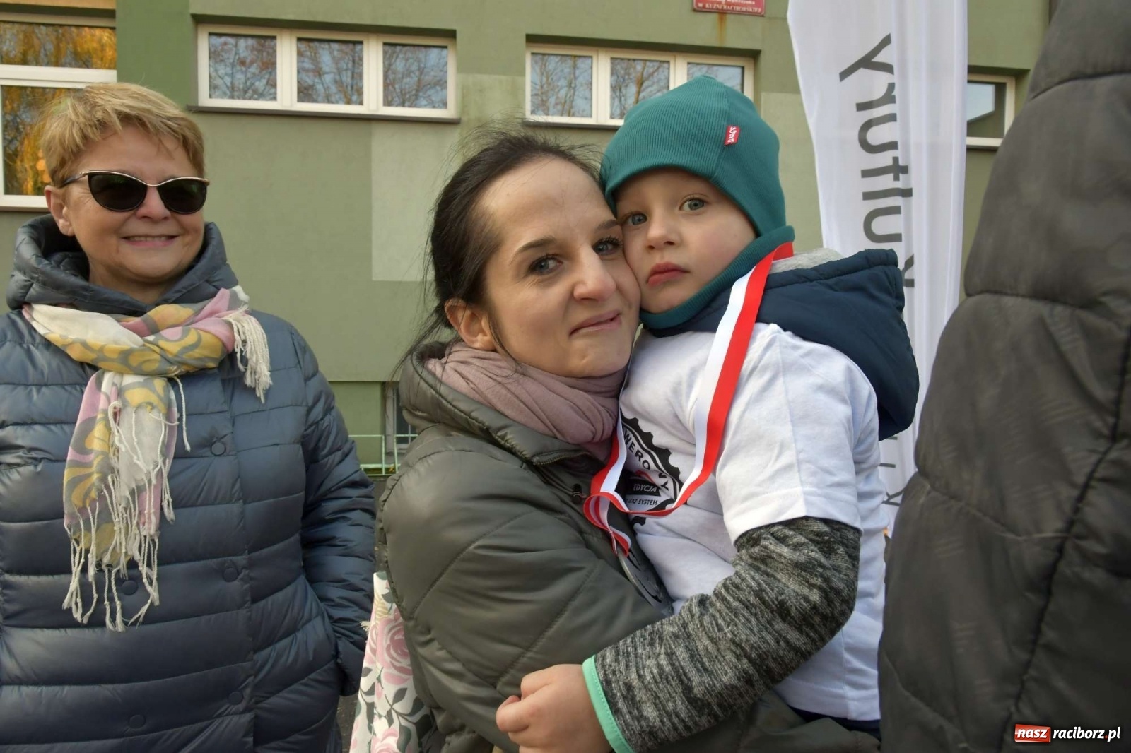 Zdjęcie w galerii na portalu naszraciborz.pl: Bieg Niepodległości w Kuźni Raciborskiej. Rodzinnie i patriotycznie [FOTO i WIDEO] wiadomości z regionu