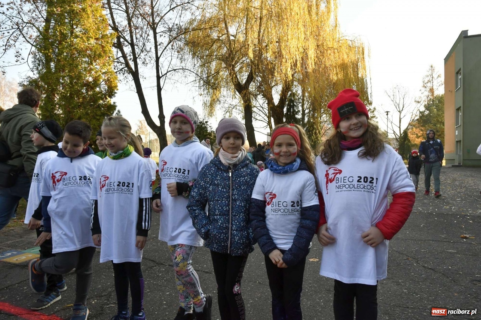 Zdjęcie w galerii na portalu naszraciborz.pl: Bieg Niepodległości w Kuźni Raciborskiej. Rodzinnie i patriotycznie [FOTO i WIDEO] wiadomości z regionu