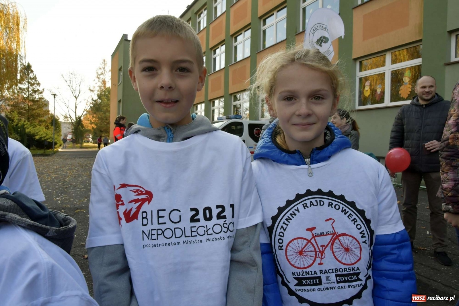 Zdjęcie w galerii na portalu naszraciborz.pl: Bieg Niepodległości w Kuźni Raciborskiej. Rodzinnie i patriotycznie [FOTO i WIDEO] wiadomości z regionu