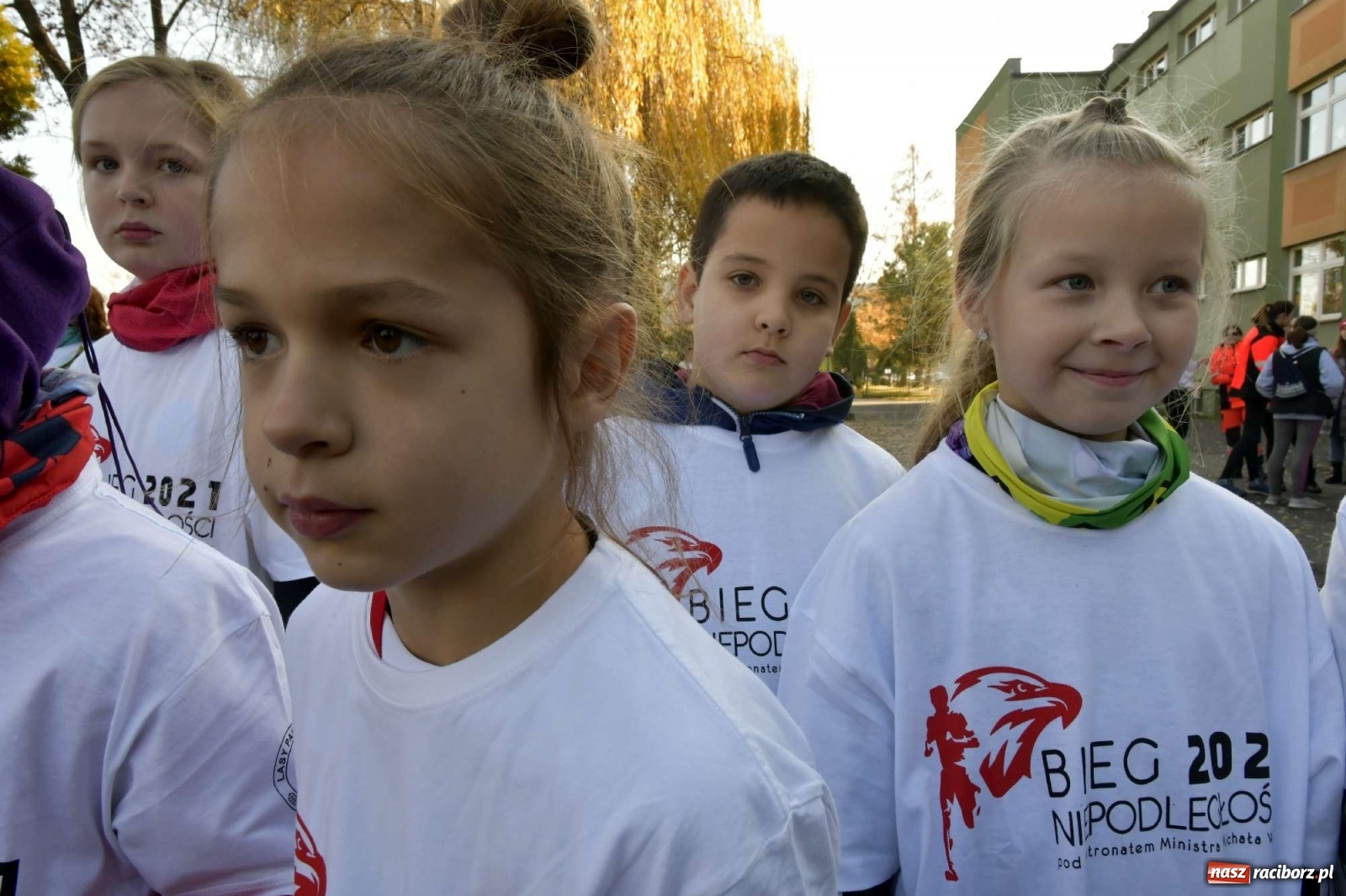 Zdjęcie w galerii na portalu naszraciborz.pl: Bieg Niepodległości w Kuźni Raciborskiej. Rodzinnie i patriotycznie [FOTO i WIDEO] wiadomości z regionu