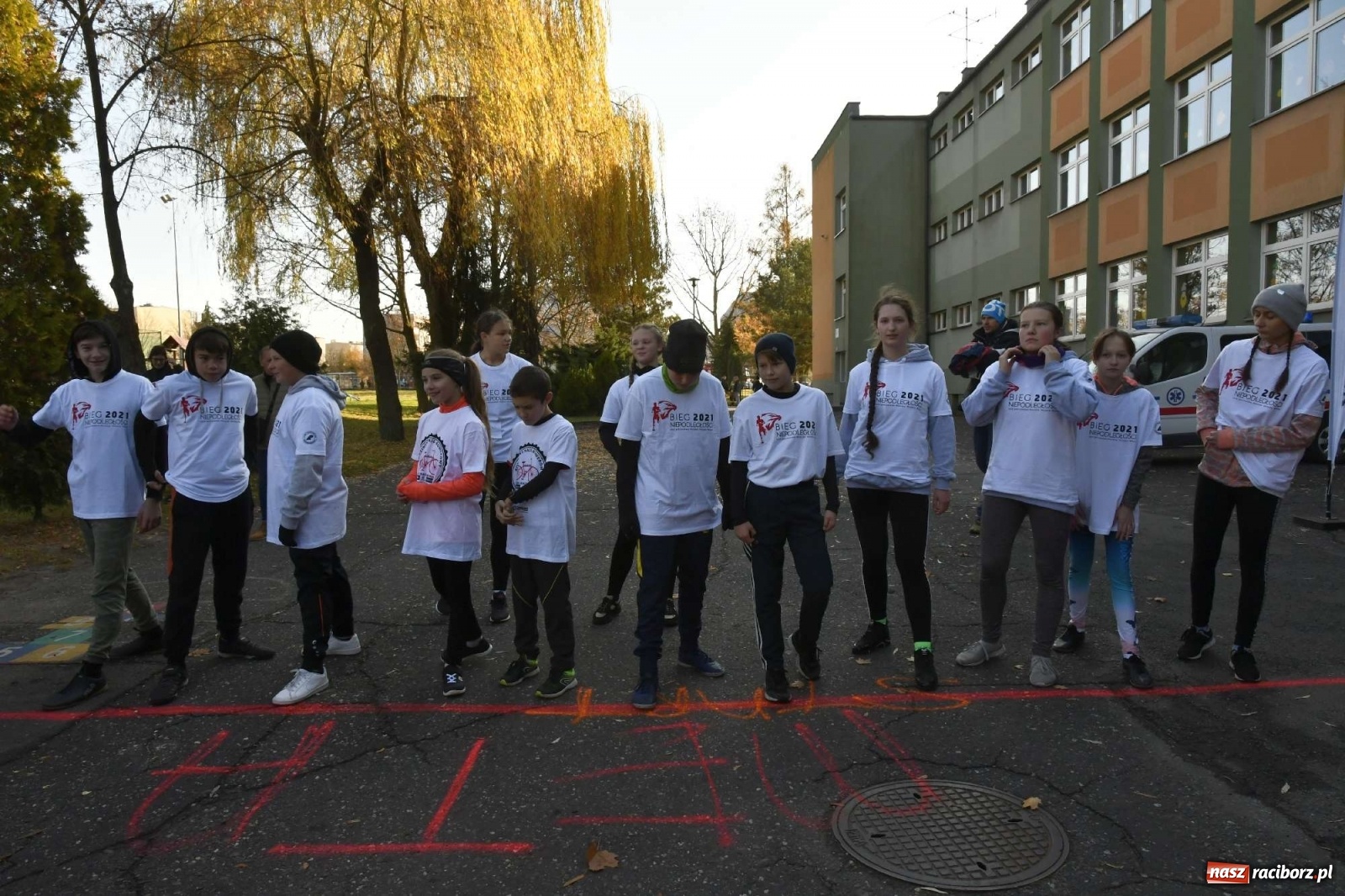 Zdjęcie w galerii na portalu naszraciborz.pl: Bieg Niepodległości w Kuźni Raciborskiej. Rodzinnie i patriotycznie [FOTO i WIDEO] wiadomości z regionu