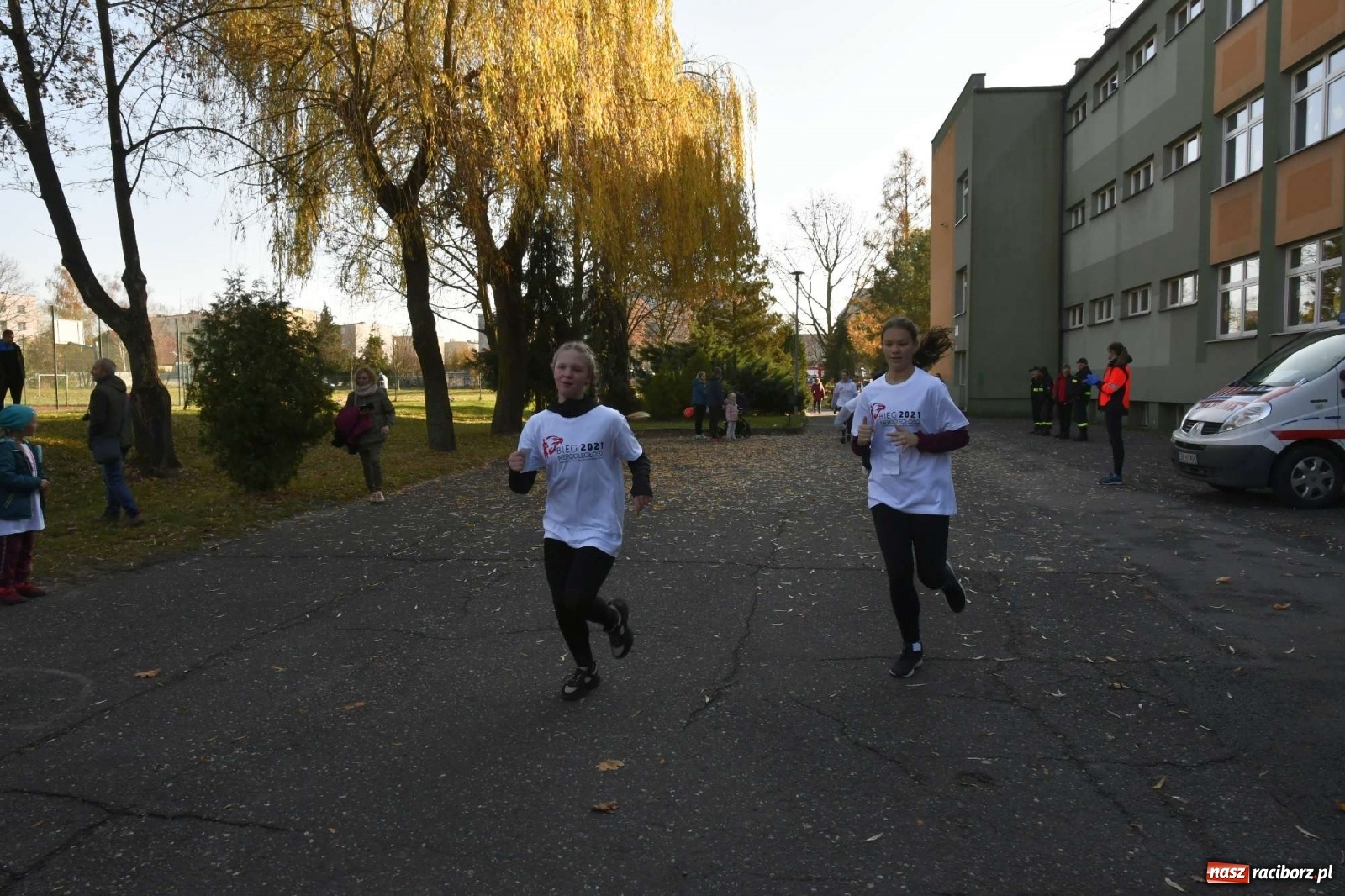 Zdjęcie w galerii na portalu naszraciborz.pl: Bieg Niepodległości w Kuźni Raciborskiej. Rodzinnie i patriotycznie [FOTO i WIDEO] wiadomości z regionu