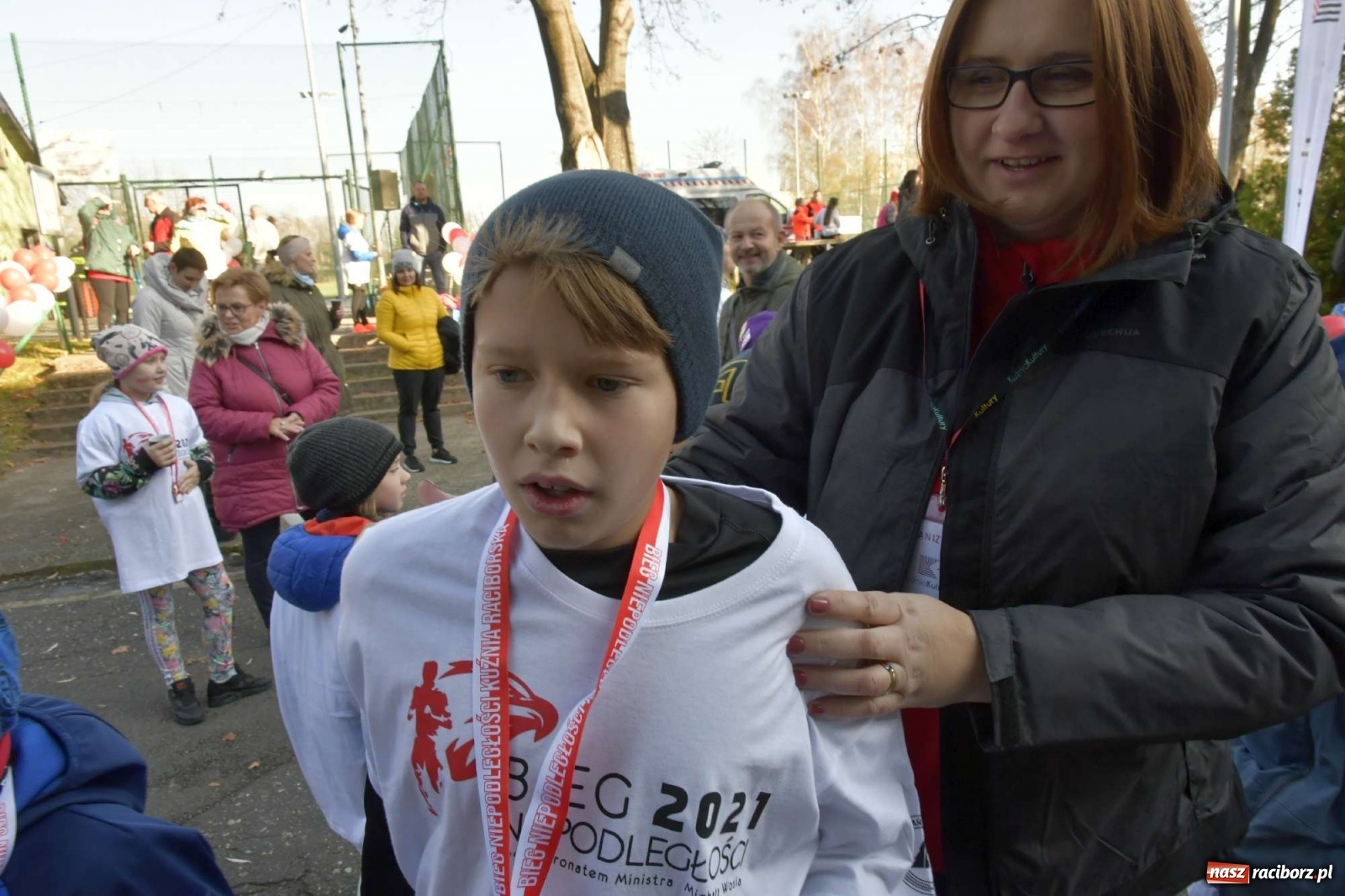 Zdjęcie w galerii na portalu naszraciborz.pl: Bieg Niepodległości w Kuźni Raciborskiej. Rodzinnie i patriotycznie [FOTO i WIDEO] wiadomości z regionu
