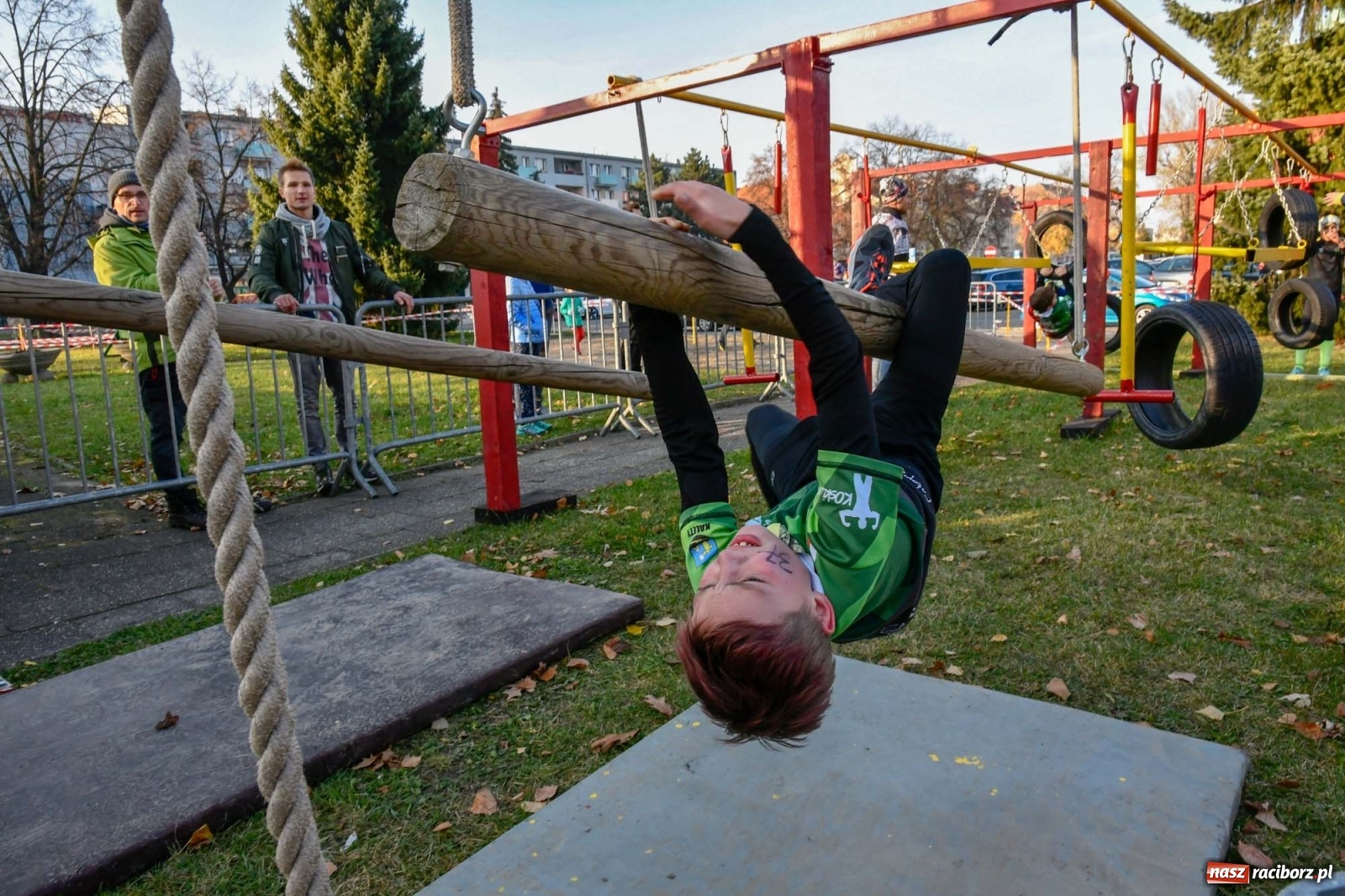 Zdjęcie w galerii na portalu naszraciborz.pl: Bitwa o raciborską basztę. Bieg OCR dla dzieci na Święto Niepodległości wiadomości z regionu