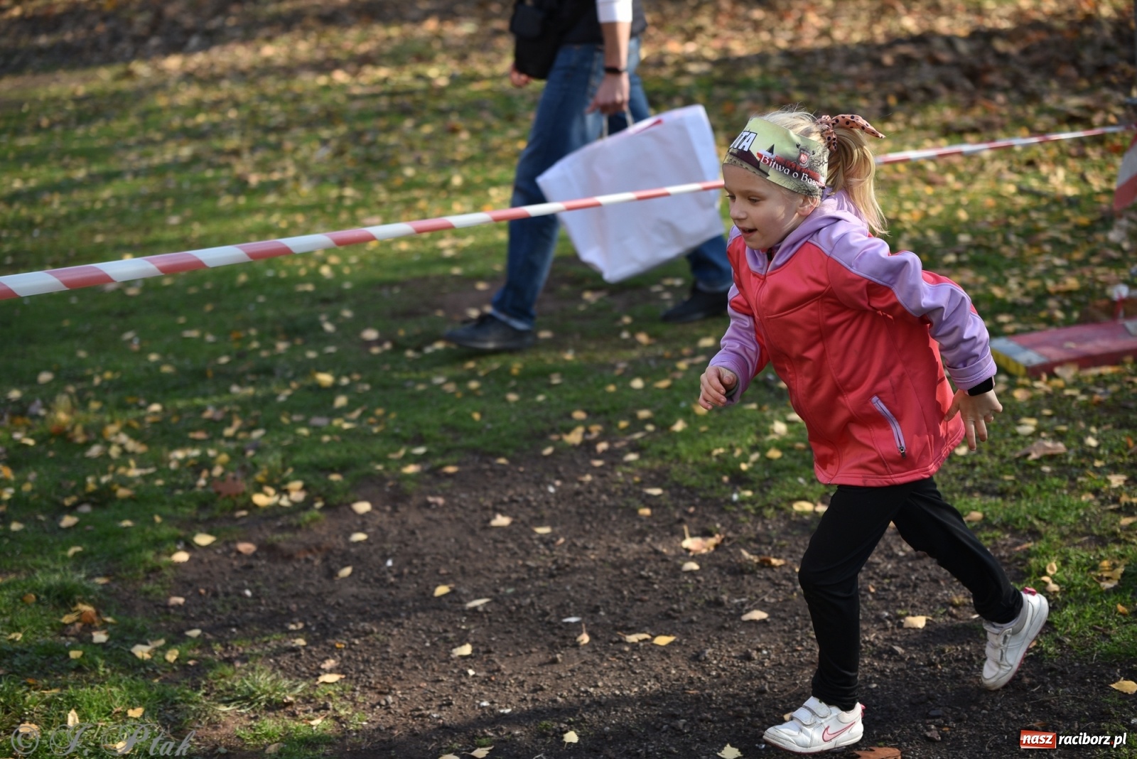 Zdjęcie w galerii na portalu naszraciborz.pl: Bitwa o raciborską basztę. Bieg OCR dla dzieci na Święto Niepodległości wiadomości z regionu