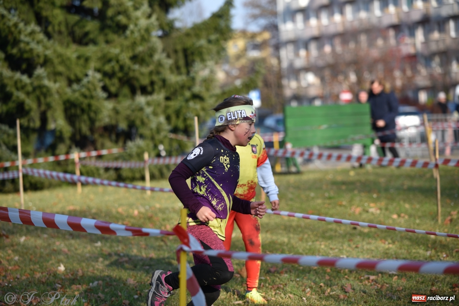 Zdjęcie w galerii na portalu naszraciborz.pl: Bitwa o raciborską basztę. Bieg OCR dla dzieci na Święto Niepodległości wiadomości z regionu