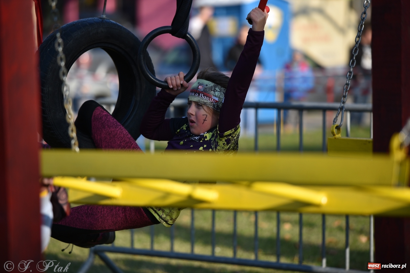 Zdjęcie w galerii na portalu naszraciborz.pl: Bitwa o raciborską basztę. Bieg OCR dla dzieci na Święto Niepodległości wiadomości z regionu