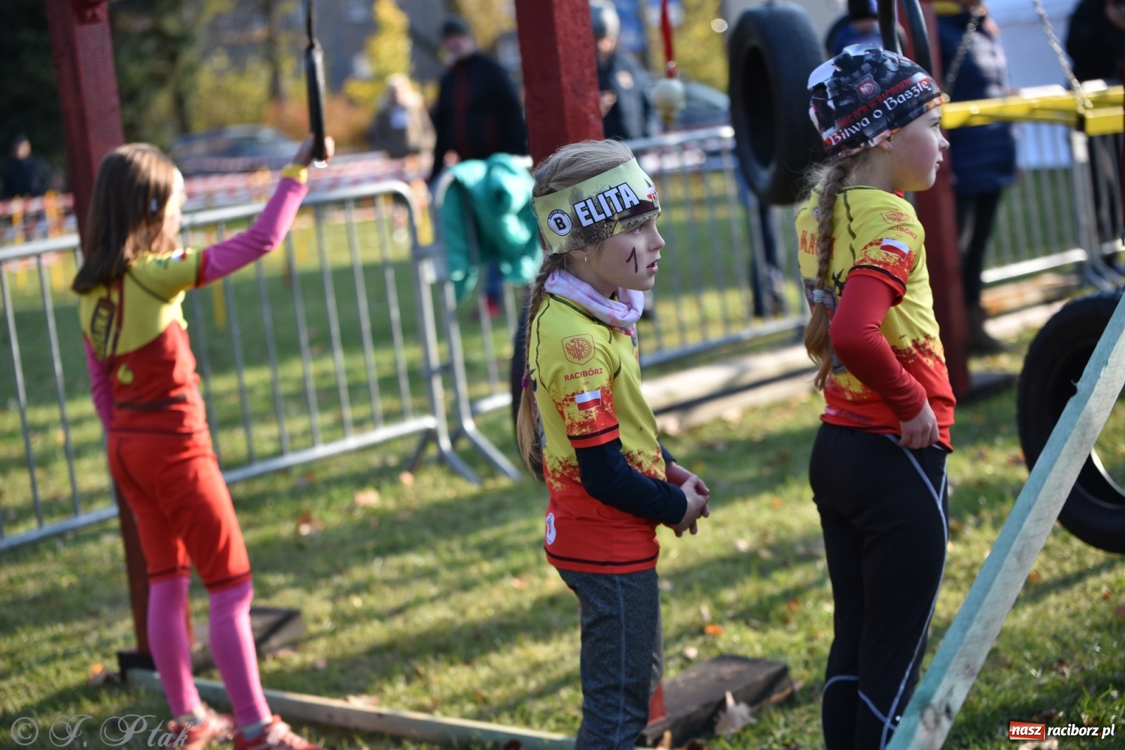 Zdjęcie w galerii na portalu naszraciborz.pl: Bitwa o raciborską basztę. Bieg OCR dla dzieci na Święto Niepodległości wiadomości z regionu