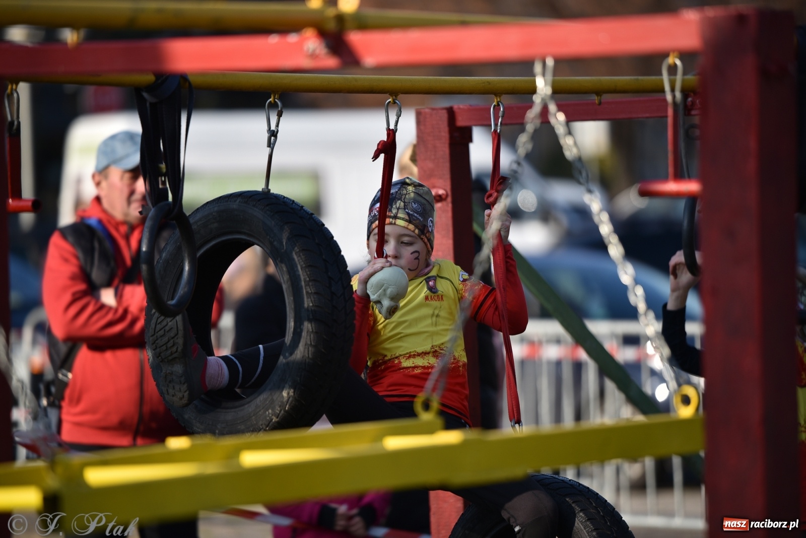 Zdjęcie w galerii na portalu naszraciborz.pl: Bitwa o raciborską basztę. Bieg OCR dla dzieci na Święto Niepodległości wiadomości z regionu
