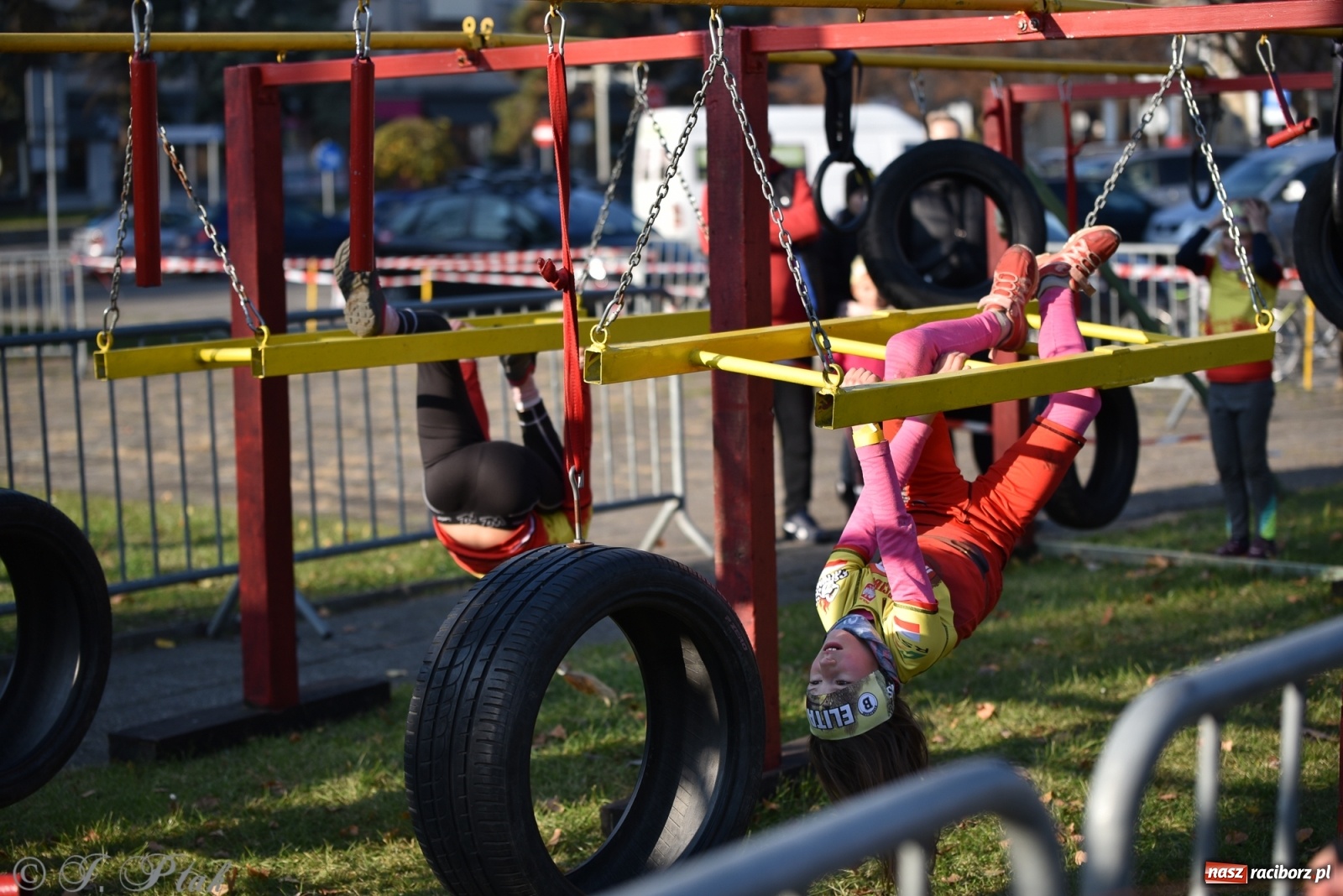 Zdjęcie w galerii na portalu naszraciborz.pl: Bitwa o raciborską basztę. Bieg OCR dla dzieci na Święto Niepodległości wiadomości z regionu