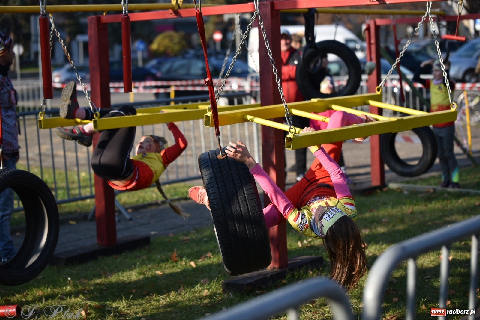 Zdjęcie w galerii na portalu naszraciborz.pl: Bitwa o raciborską basztę. Bieg OCR dla dzieci na Święto Niepodległości wiadomości z regionu