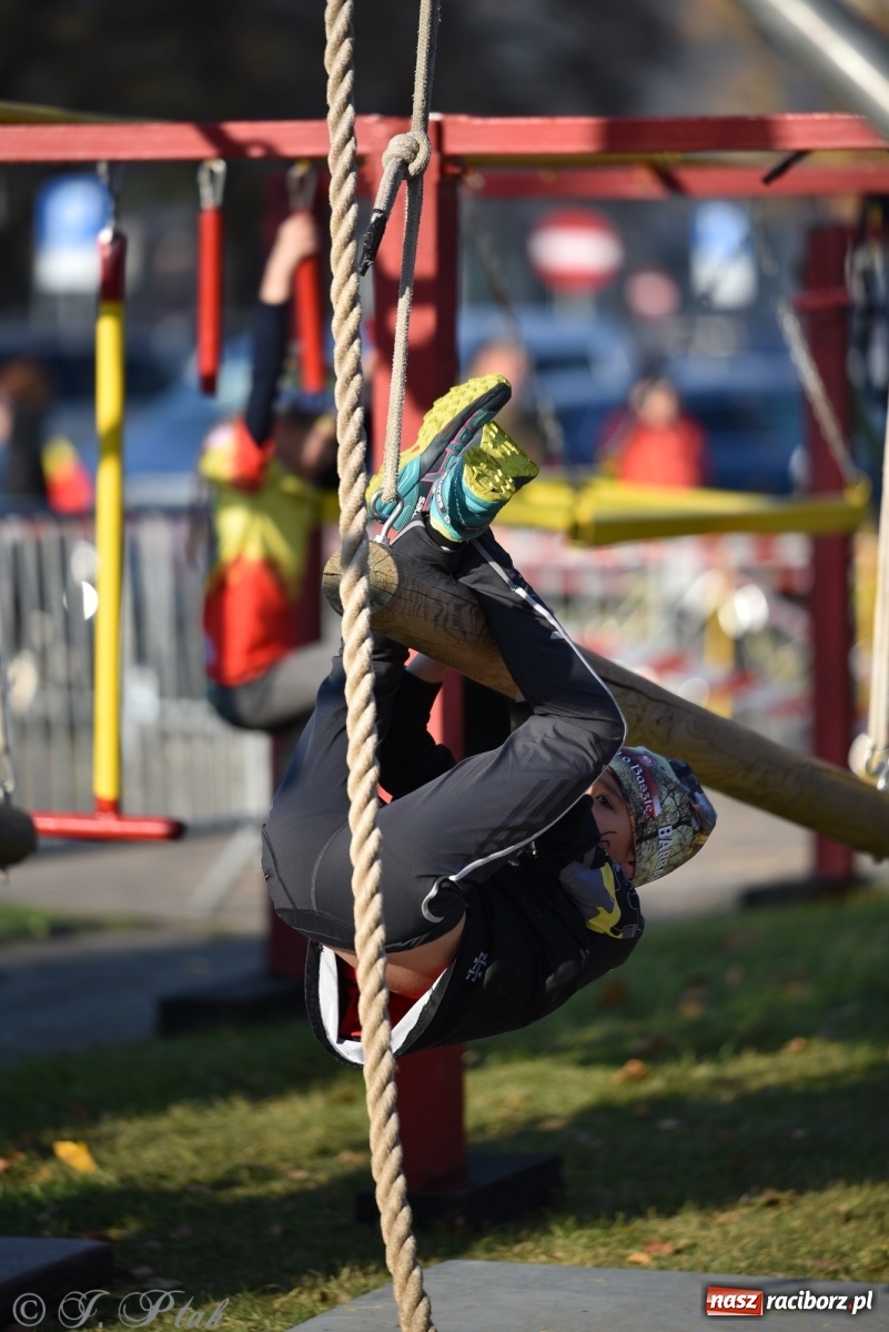 Zdjęcie w galerii na portalu naszraciborz.pl: Bitwa o raciborską basztę. Bieg OCR dla dzieci na Święto Niepodległości wiadomości z regionu