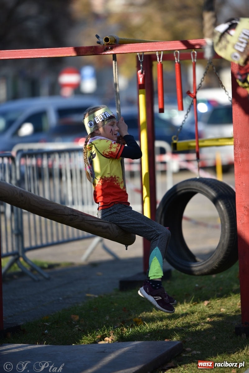 Zdjęcie w galerii na portalu naszraciborz.pl: Bitwa o raciborską basztę. Bieg OCR dla dzieci na Święto Niepodległości wiadomości z regionu