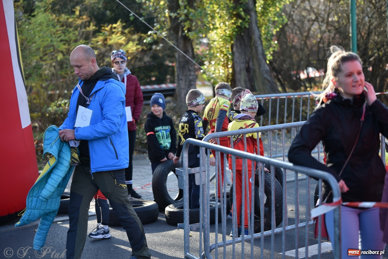 Zdjęcie w galerii na portalu naszraciborz.pl: Bitwa o raciborską basztę. Bieg OCR dla dzieci na Święto Niepodległości wiadomości z regionu