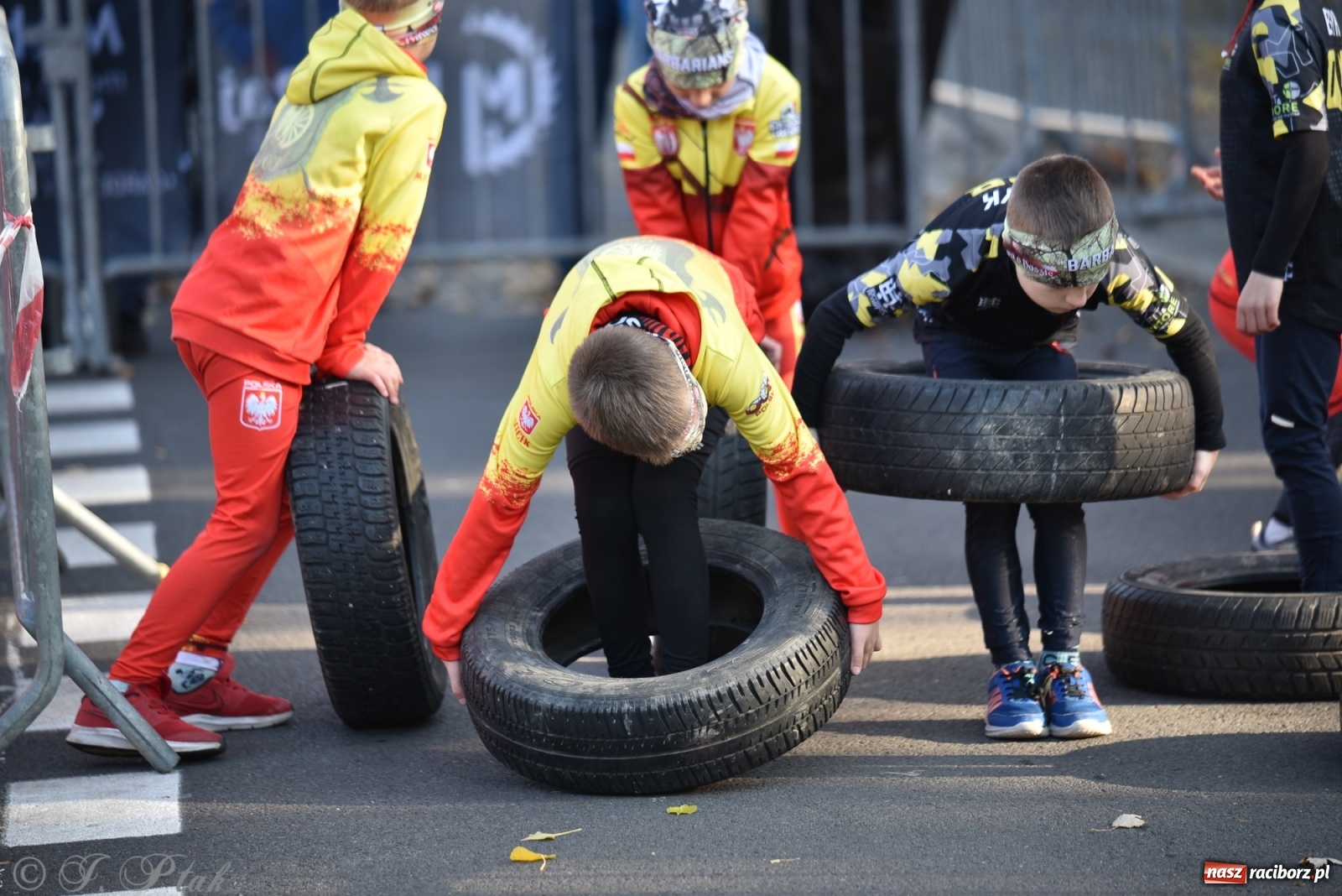 Zdjęcie w galerii na portalu naszraciborz.pl: Bitwa o raciborską basztę. Bieg OCR dla dzieci na Święto Niepodległości wiadomości z regionu