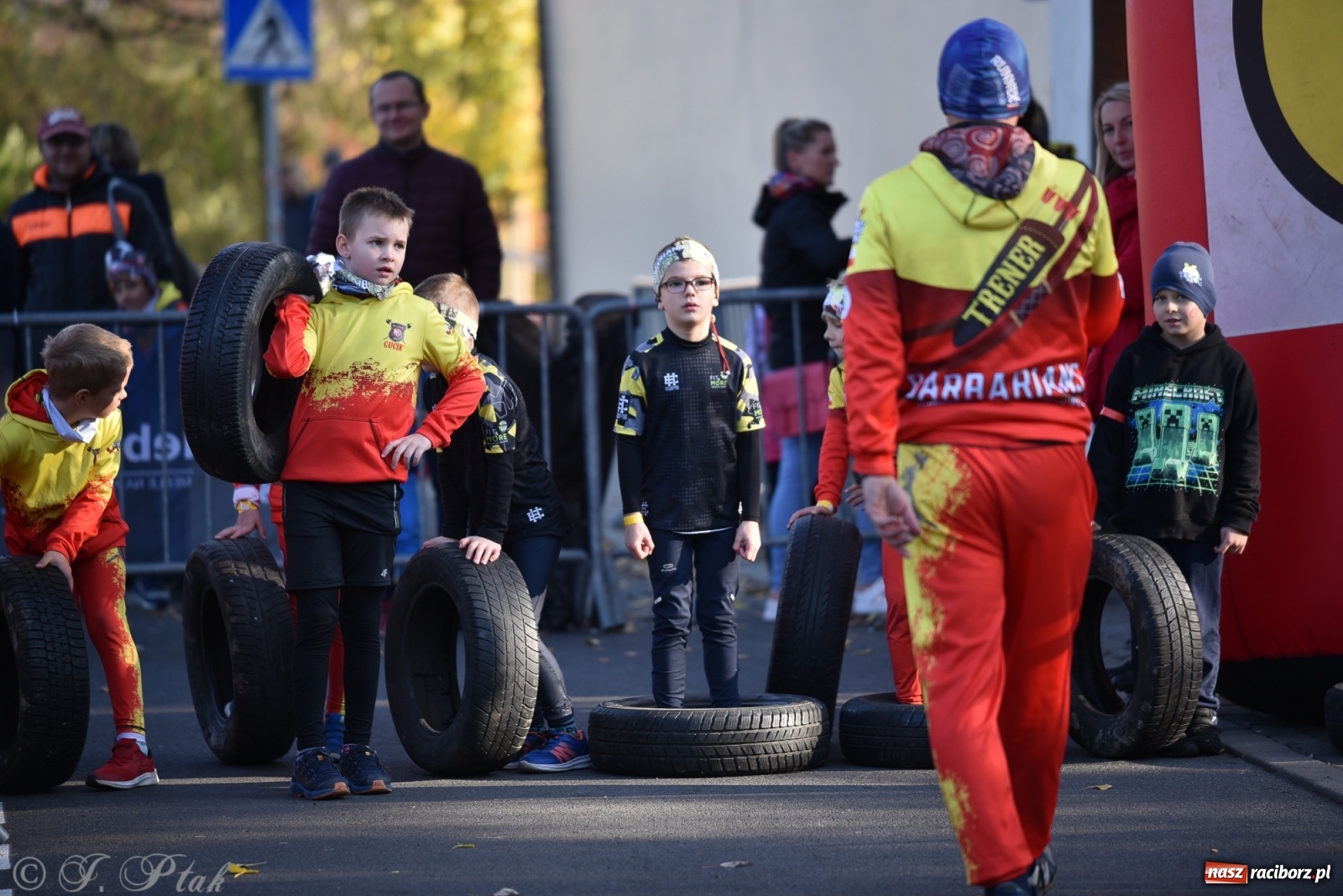 Zdjęcie w galerii na portalu naszraciborz.pl: Bitwa o raciborską basztę. Bieg OCR dla dzieci na Święto Niepodległości wiadomości z regionu