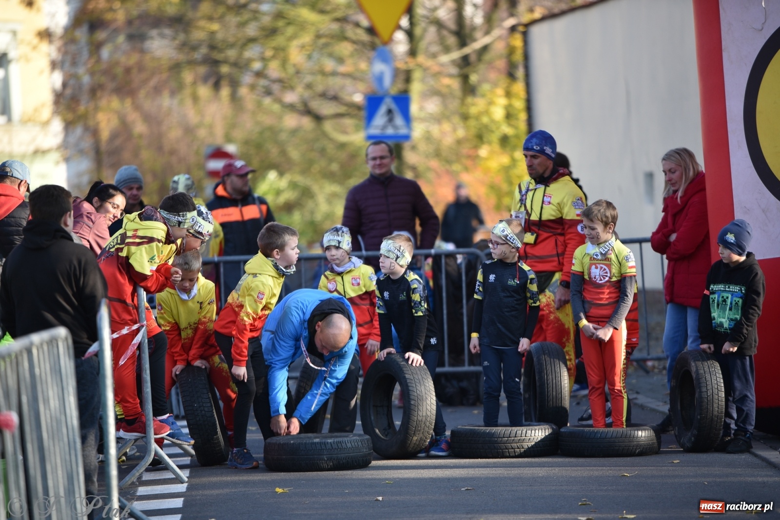 Zdjęcie w galerii na portalu naszraciborz.pl: Bitwa o raciborską basztę. Bieg OCR dla dzieci na Święto Niepodległości wiadomości z regionu