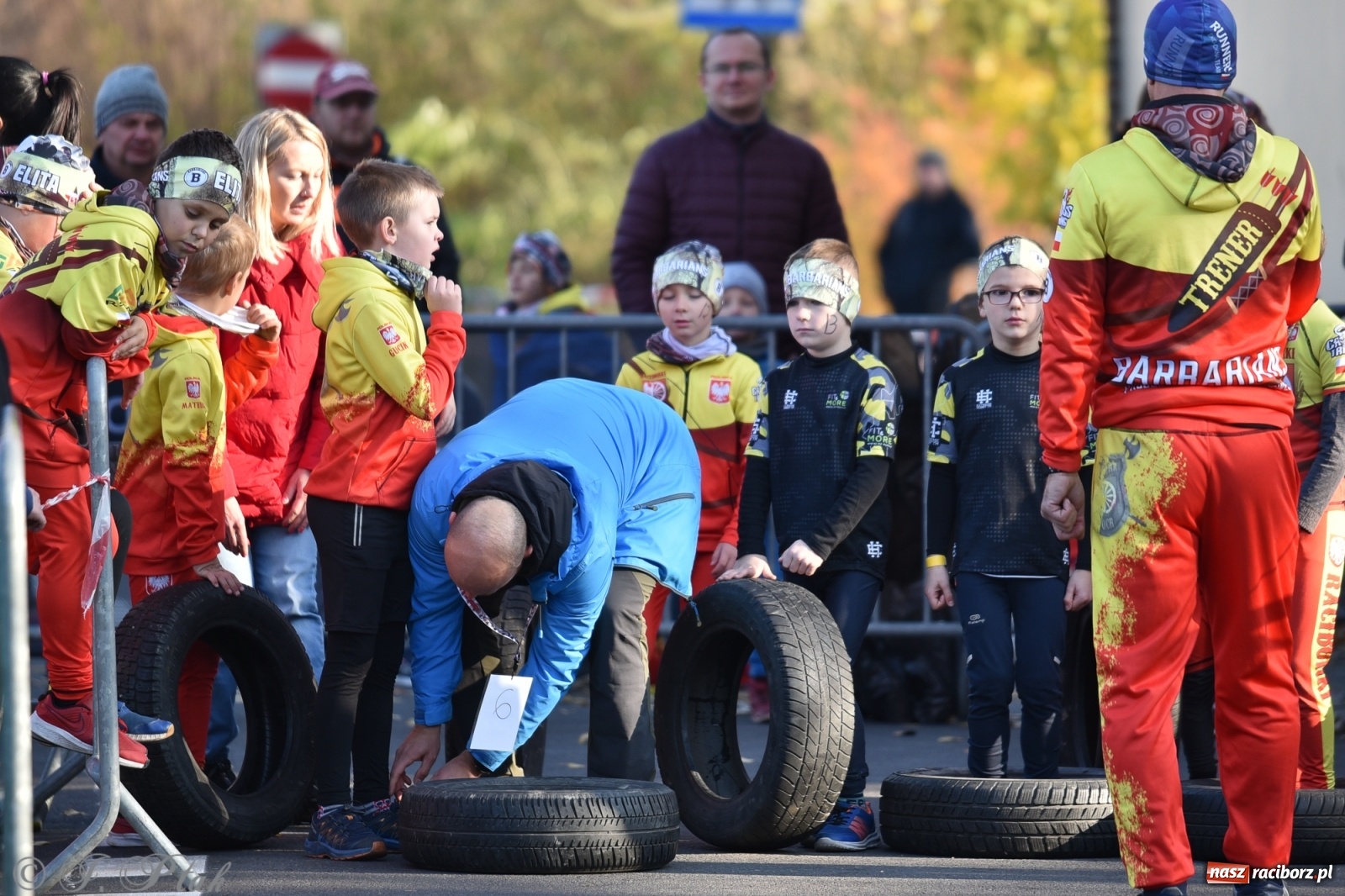 Zdjęcie w galerii na portalu naszraciborz.pl: Bitwa o raciborską basztę. Bieg OCR dla dzieci na Święto Niepodległości wiadomości z regionu