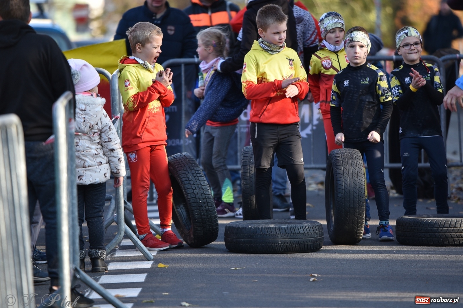 Zdjęcie w galerii na portalu naszraciborz.pl: Bitwa o raciborską basztę. Bieg OCR dla dzieci na Święto Niepodległości wiadomości z regionu