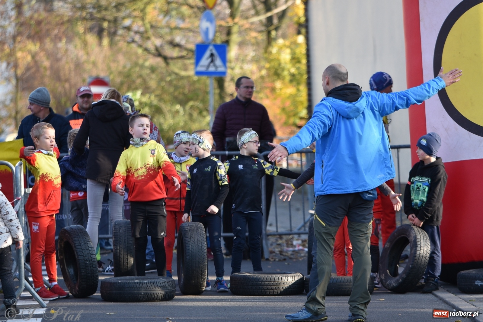 Zdjęcie w galerii na portalu naszraciborz.pl: Bitwa o raciborską basztę. Bieg OCR dla dzieci na Święto Niepodległości wiadomości z regionu