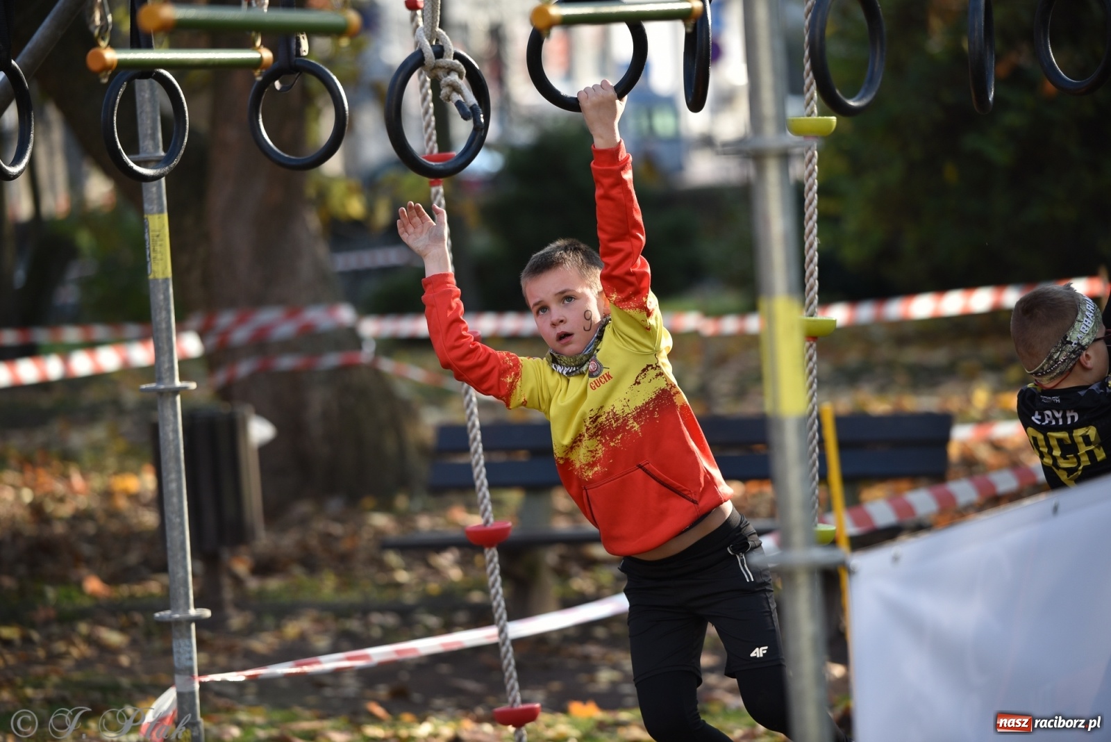 Zdjęcie w galerii na portalu naszraciborz.pl: Bitwa o raciborską basztę. Bieg OCR dla dzieci na Święto Niepodległości wiadomości z regionu