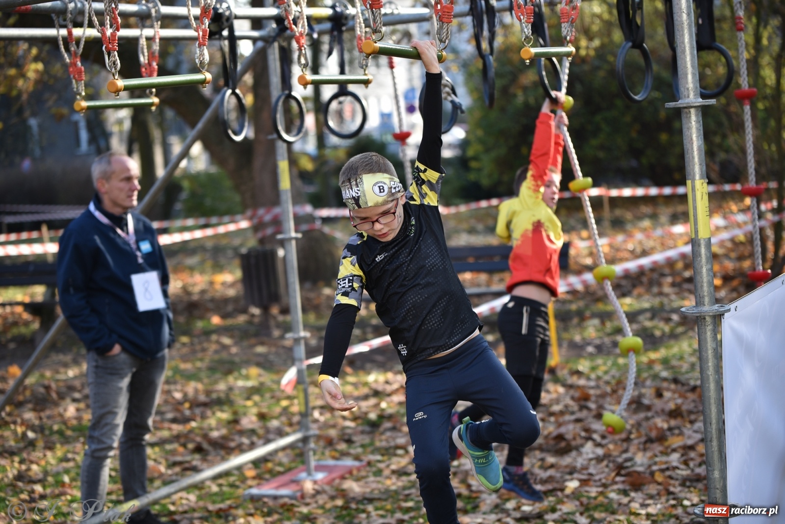 Zdjęcie w galerii na portalu naszraciborz.pl: Bitwa o raciborską basztę. Bieg OCR dla dzieci na Święto Niepodległości wiadomości z regionu