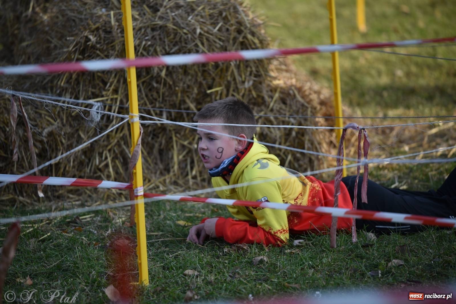 Zdjęcie w galerii na portalu naszraciborz.pl: Bitwa o raciborską basztę. Bieg OCR dla dzieci na Święto Niepodległości wiadomości z regionu