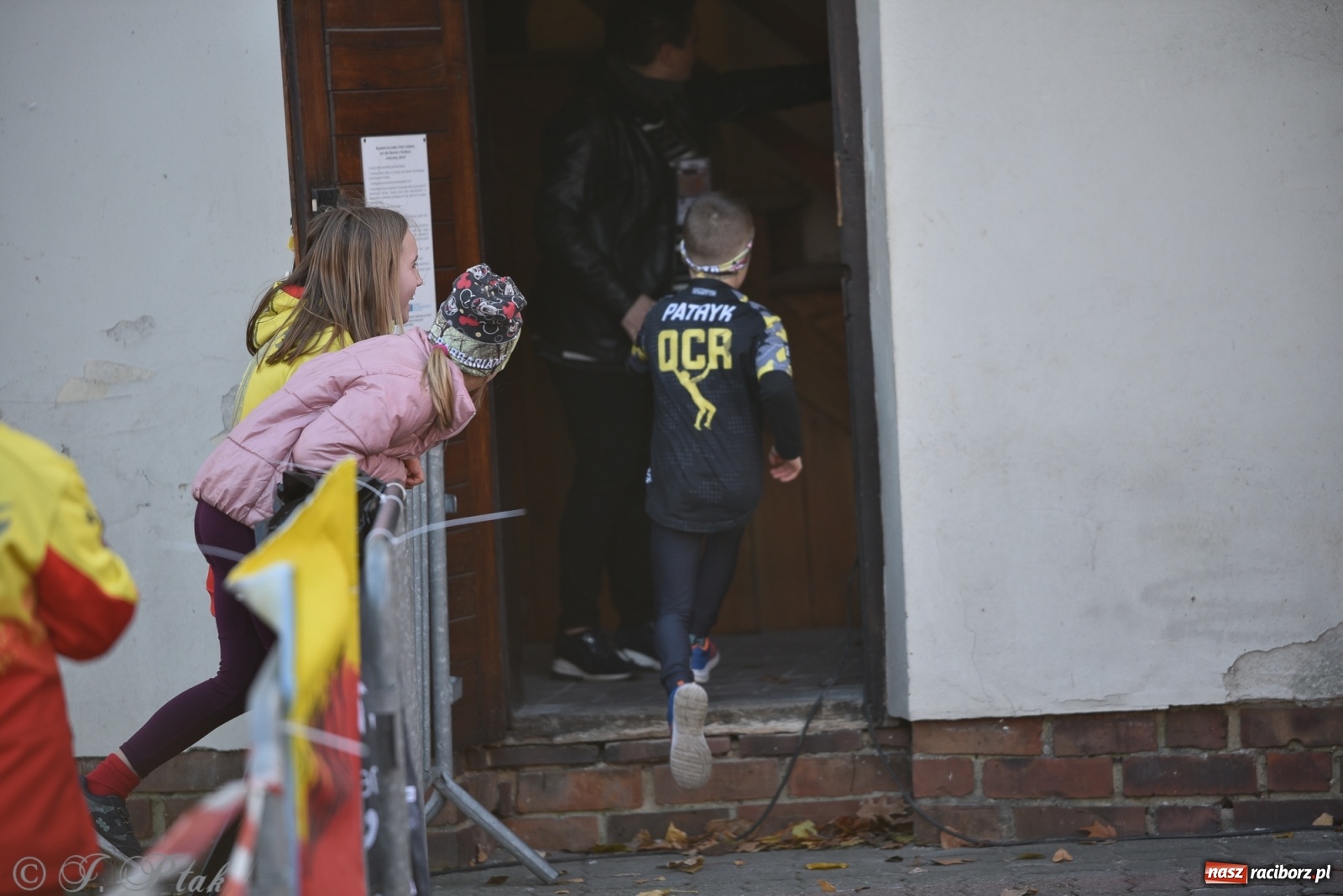 Zdjęcie w galerii na portalu naszraciborz.pl: Bitwa o raciborską basztę. Bieg OCR dla dzieci na Święto Niepodległości wiadomości z regionu