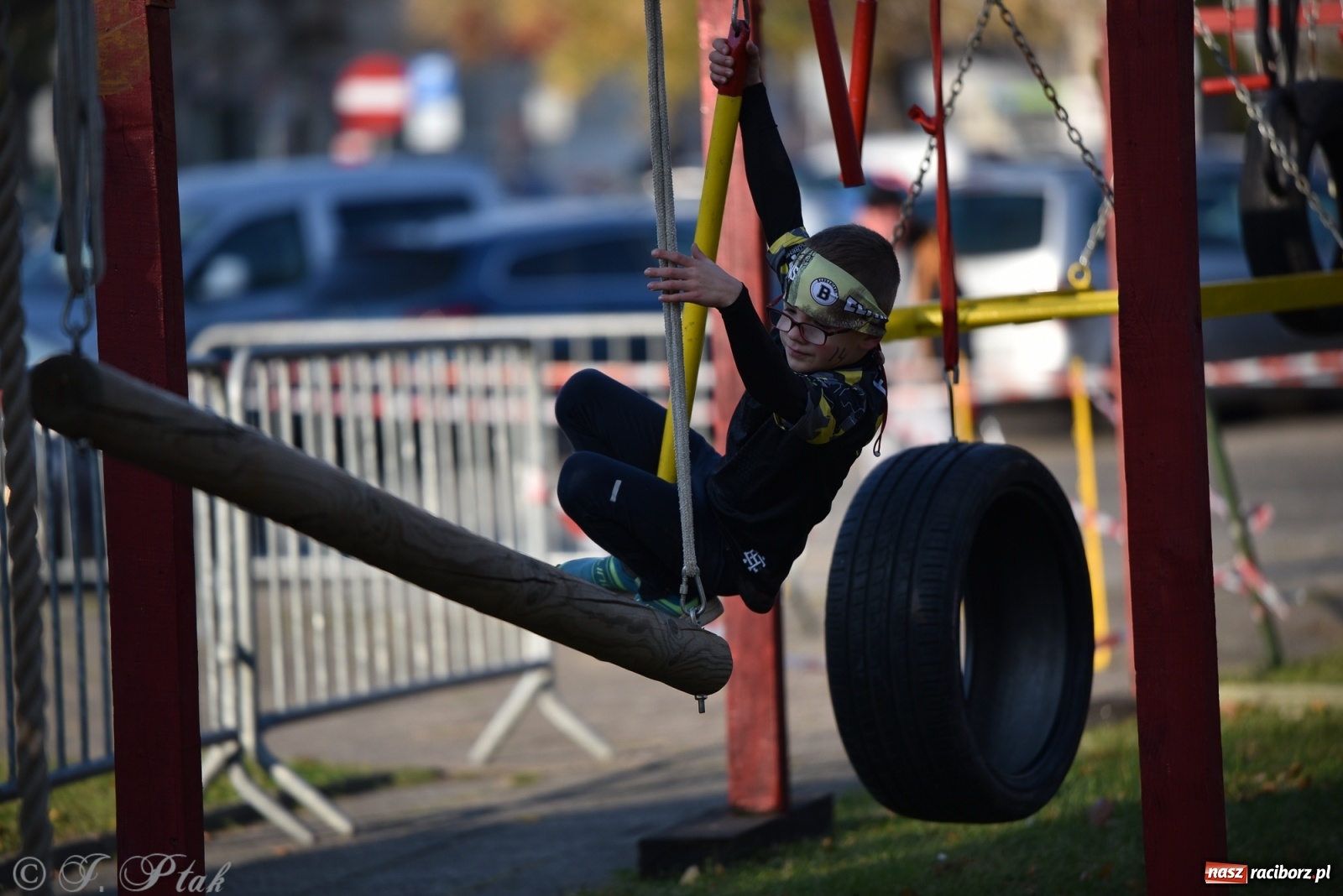 Zdjęcie w galerii na portalu naszraciborz.pl: Bitwa o raciborską basztę. Bieg OCR dla dzieci na Święto Niepodległości wiadomości z regionu
