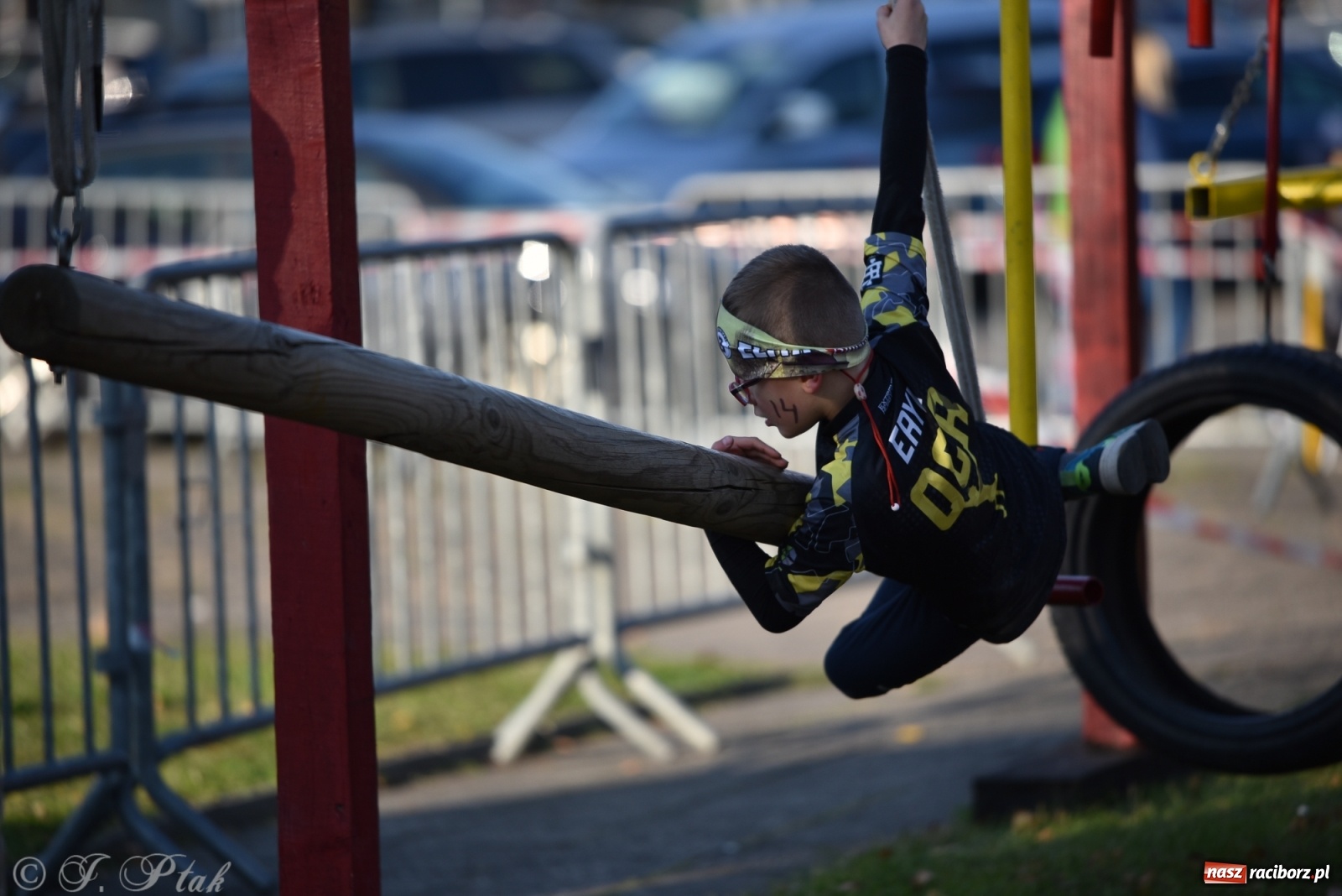 Zdjęcie w galerii na portalu naszraciborz.pl: Bitwa o raciborską basztę. Bieg OCR dla dzieci na Święto Niepodległości wiadomości z regionu