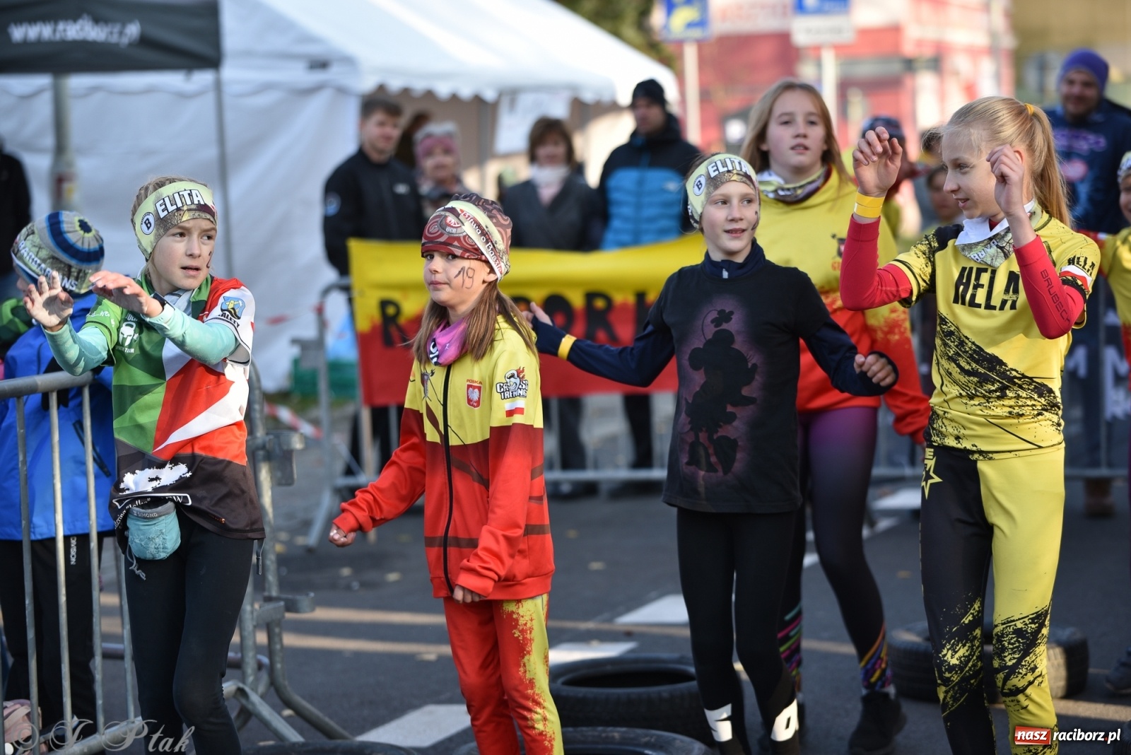 Zdjęcie w galerii na portalu naszraciborz.pl: Bitwa o raciborską basztę. Bieg OCR dla dzieci na Święto Niepodległości wiadomości z regionu