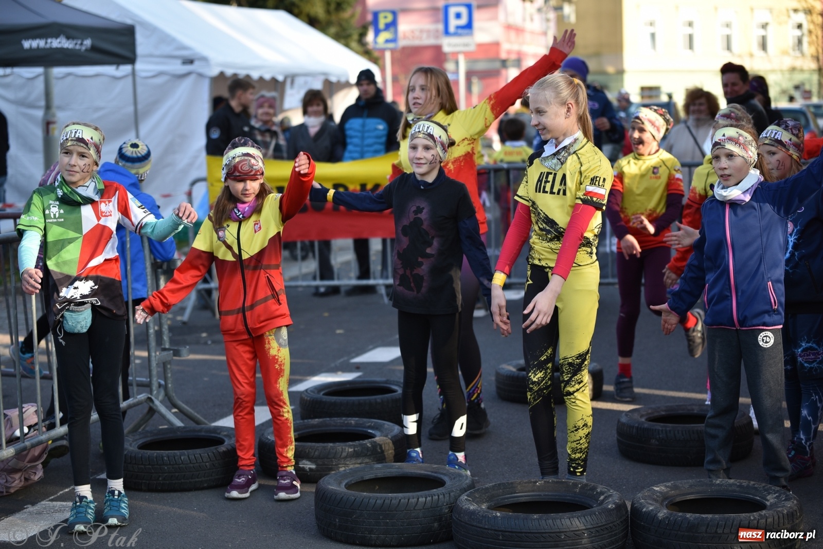 Zdjęcie w galerii na portalu naszraciborz.pl: Bitwa o raciborską basztę. Bieg OCR dla dzieci na Święto Niepodległości wiadomości z regionu
