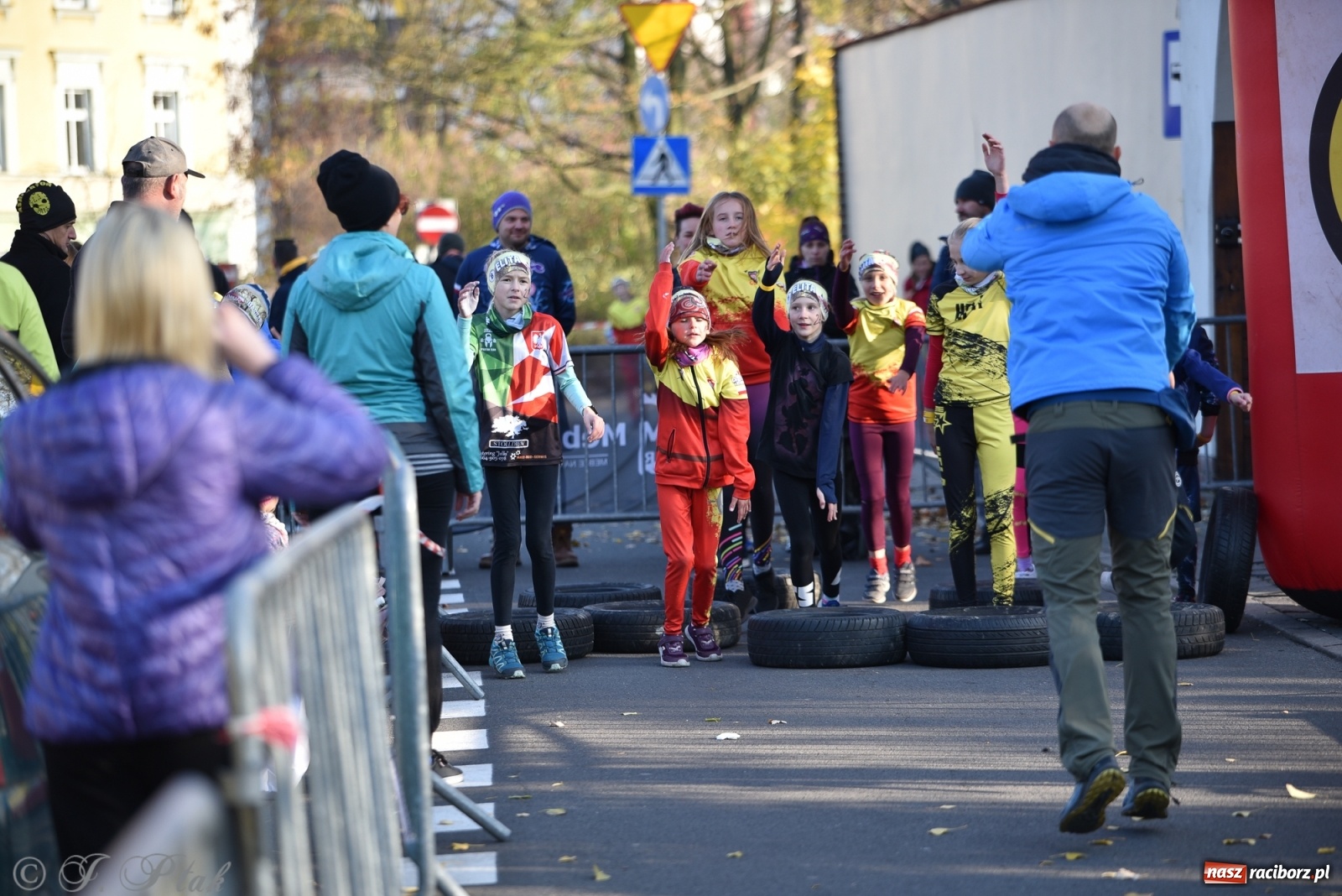 Zdjęcie w galerii na portalu naszraciborz.pl: Bitwa o raciborską basztę. Bieg OCR dla dzieci na Święto Niepodległości wiadomości z regionu