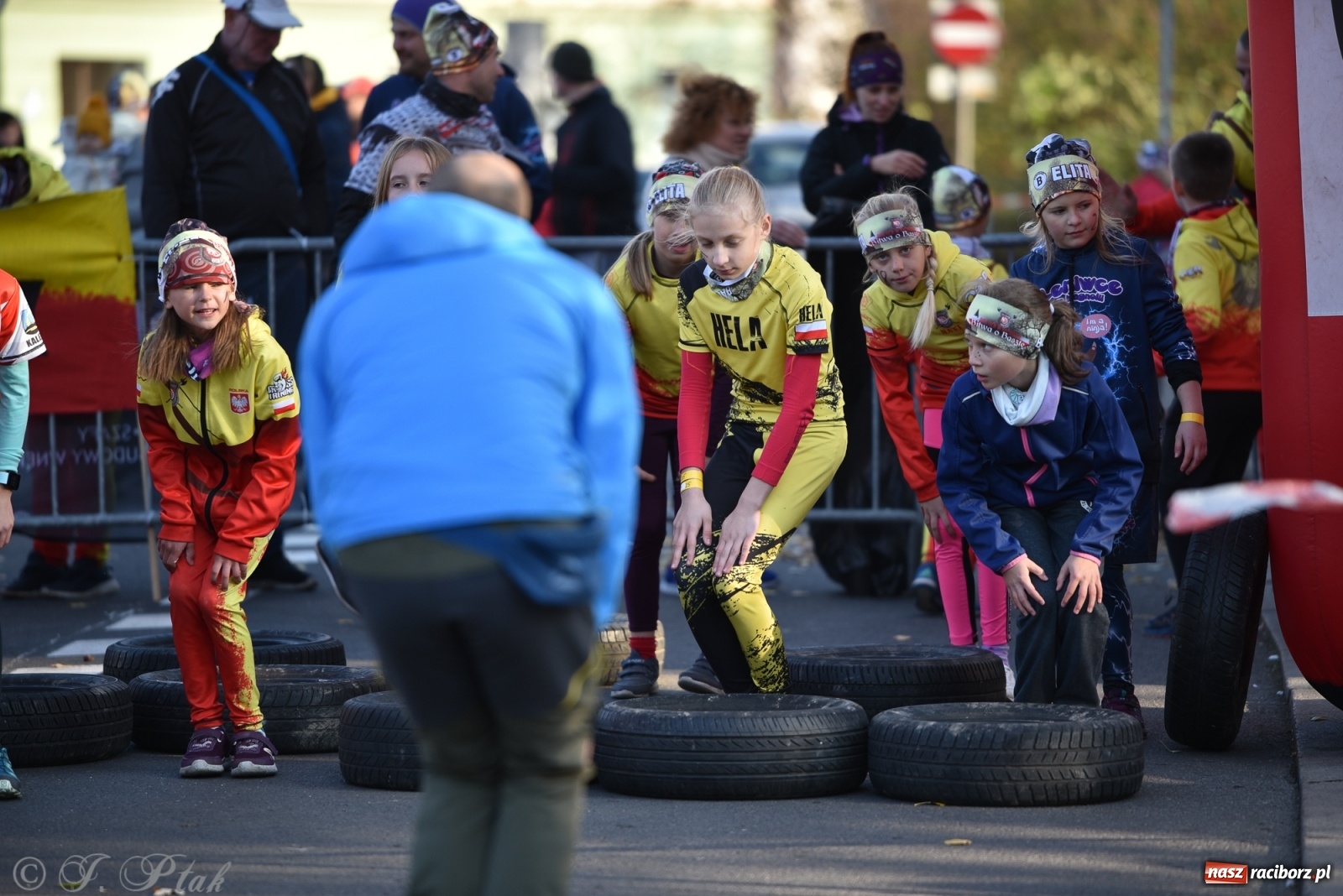 Zdjęcie w galerii na portalu naszraciborz.pl: Bitwa o raciborską basztę. Bieg OCR dla dzieci na Święto Niepodległości wiadomości z regionu