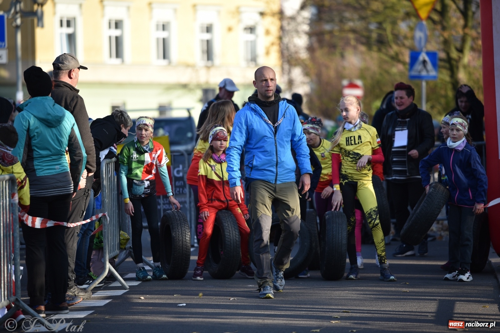 Zdjęcie w galerii na portalu naszraciborz.pl: Bitwa o raciborską basztę. Bieg OCR dla dzieci na Święto Niepodległości wiadomości z regionu