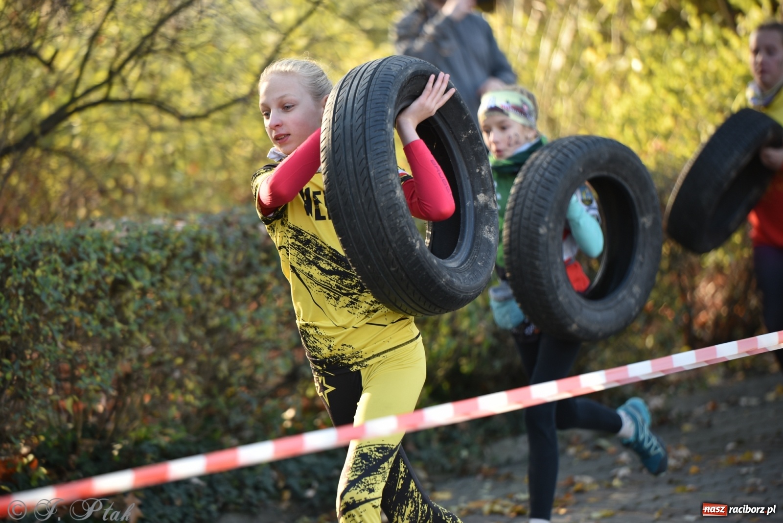 Zdjęcie w galerii na portalu naszraciborz.pl: Bitwa o raciborską basztę. Bieg OCR dla dzieci na Święto Niepodległości wiadomości z regionu