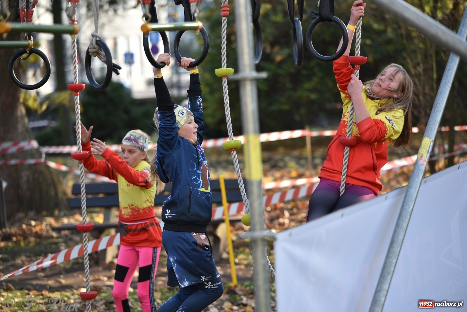 Zdjęcie w galerii na portalu naszraciborz.pl: Bitwa o raciborską basztę. Bieg OCR dla dzieci na Święto Niepodległości wiadomości z regionu