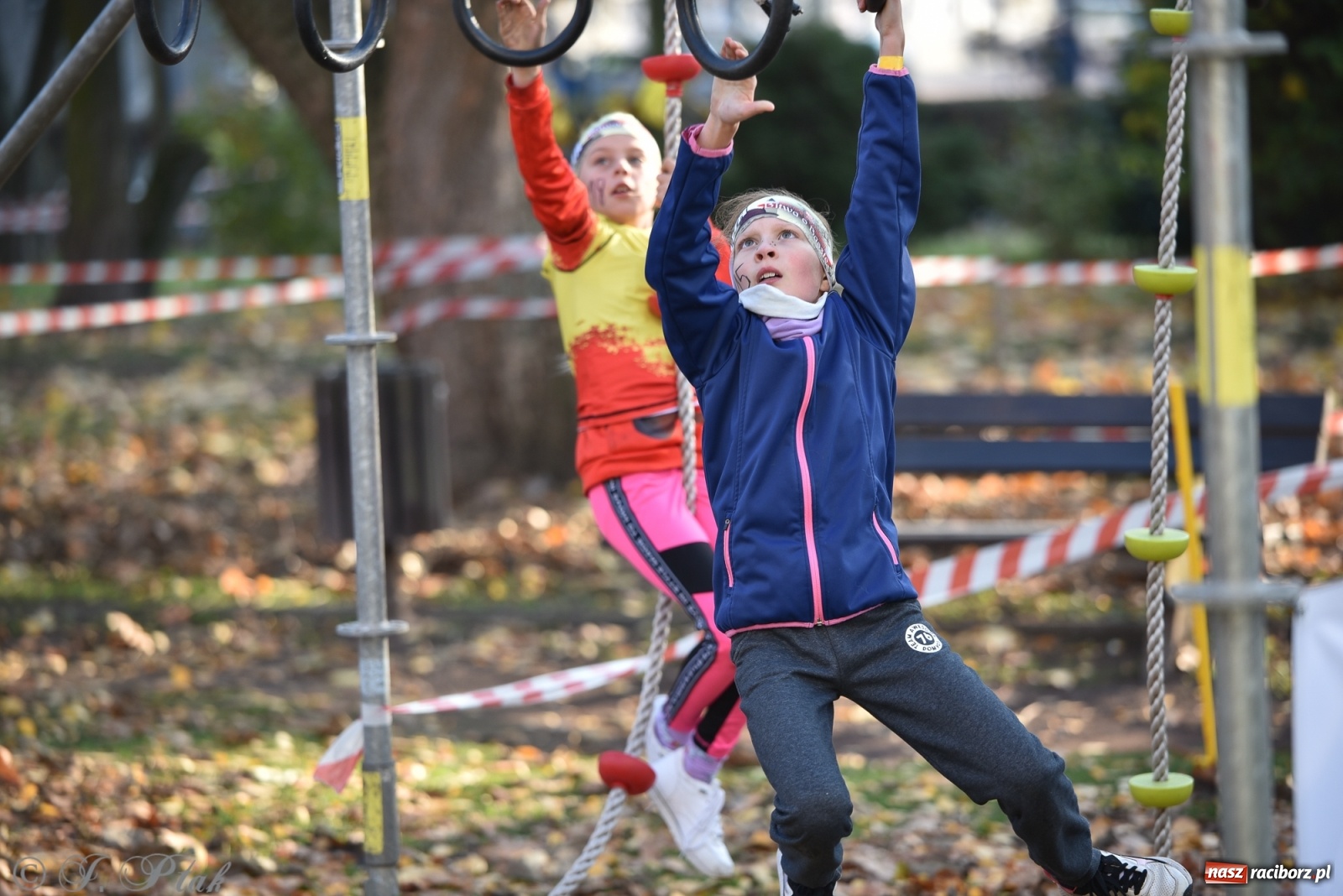 Zdjęcie w galerii na portalu naszraciborz.pl: Bitwa o raciborską basztę. Bieg OCR dla dzieci na Święto Niepodległości wiadomości z regionu