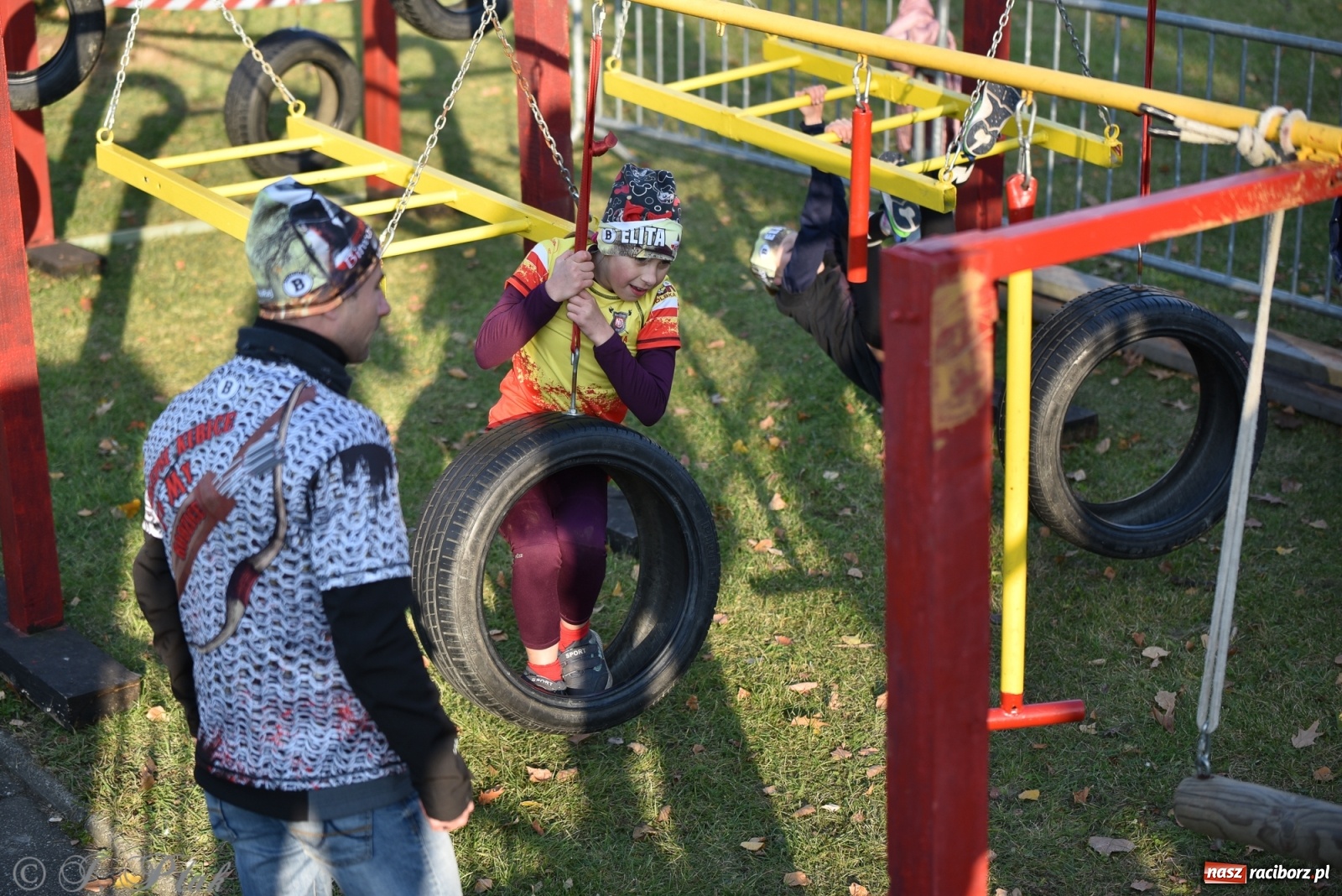 Zdjęcie w galerii na portalu naszraciborz.pl: Bitwa o raciborską basztę. Bieg OCR dla dzieci na Święto Niepodległości wiadomości z regionu