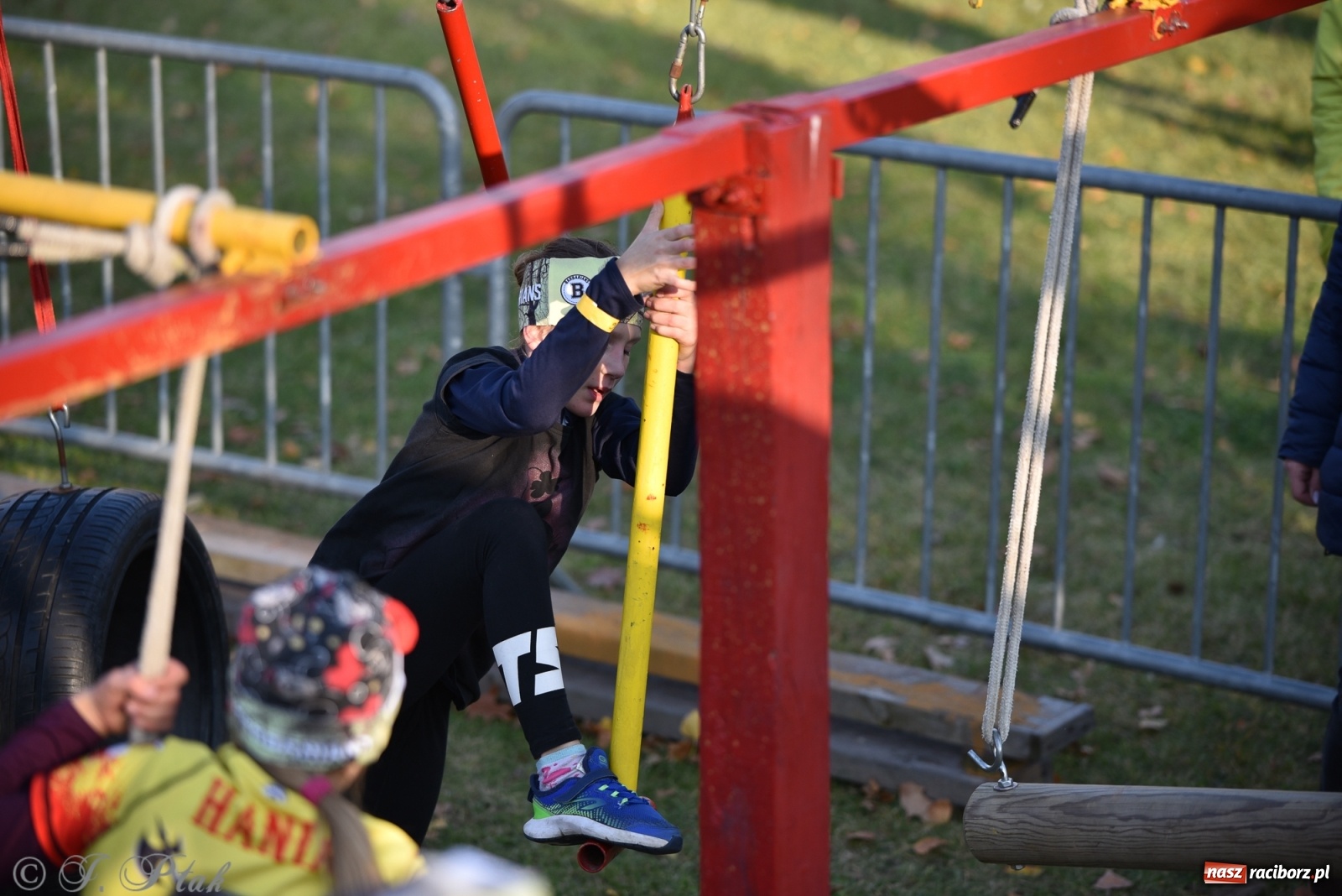 Zdjęcie w galerii na portalu naszraciborz.pl: Bitwa o raciborską basztę. Bieg OCR dla dzieci na Święto Niepodległości wiadomości z regionu