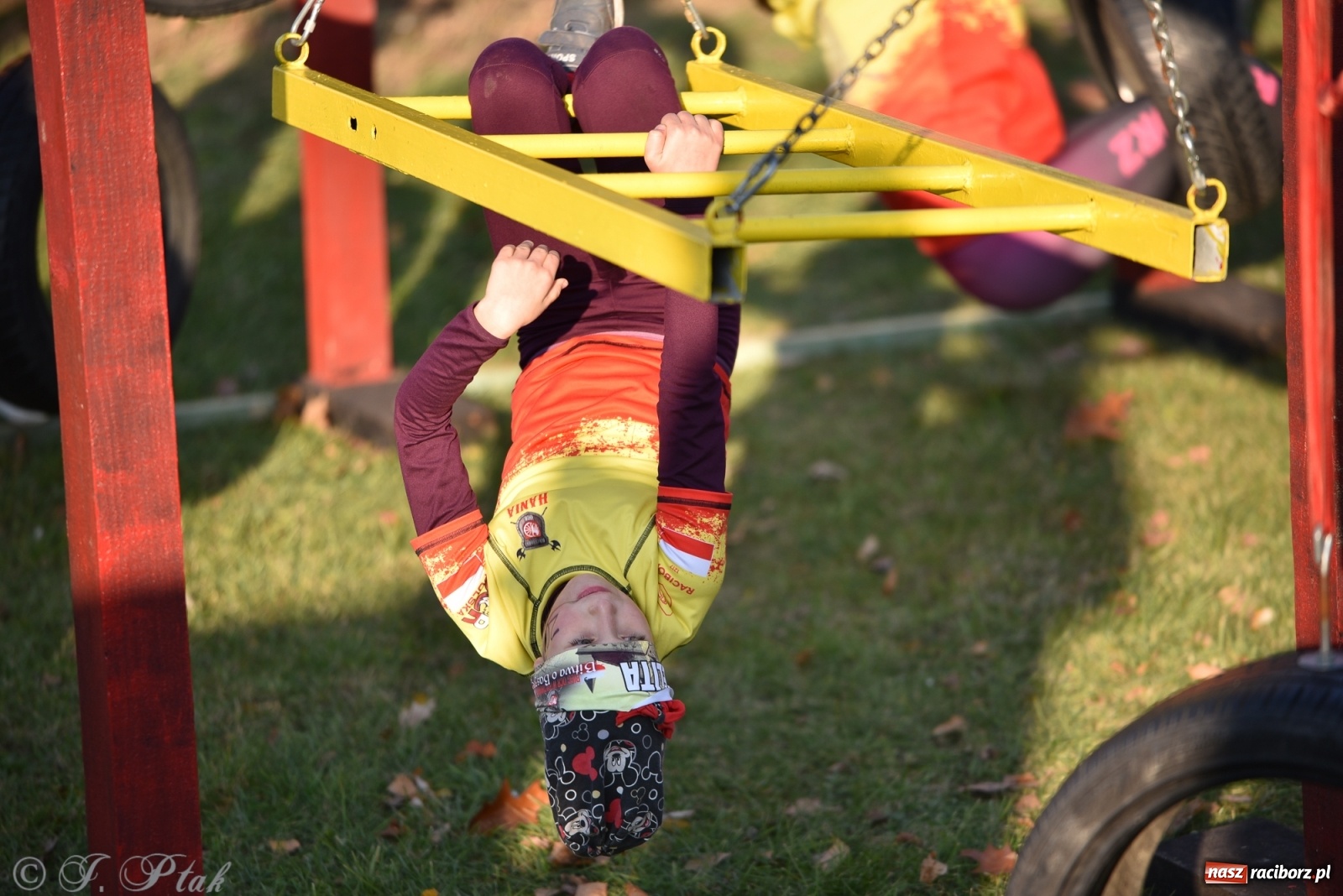 Zdjęcie w galerii na portalu naszraciborz.pl: Bitwa o raciborską basztę. Bieg OCR dla dzieci na Święto Niepodległości wiadomości z regionu