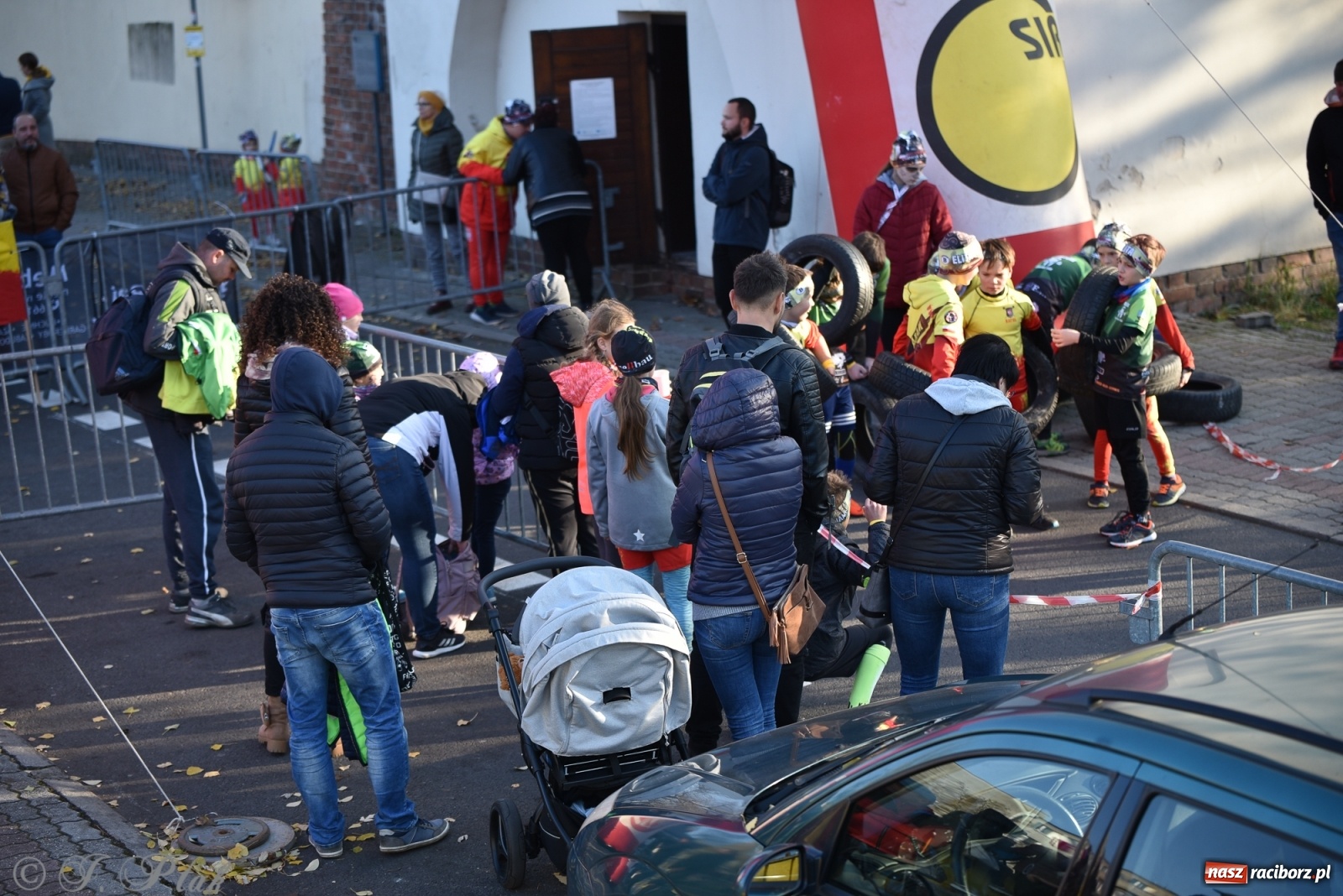 Zdjęcie w galerii na portalu naszraciborz.pl: Bitwa o raciborską basztę. Bieg OCR dla dzieci na Święto Niepodległości wiadomości z regionu