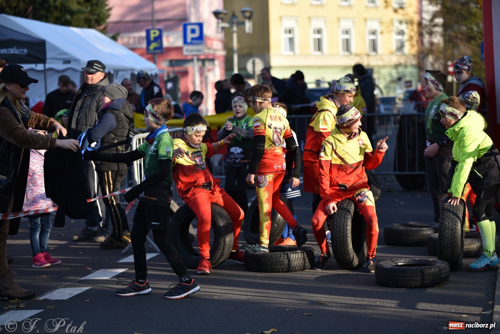 Zdjęcie w galerii na portalu naszraciborz.pl: Bitwa o raciborską basztę. Bieg OCR dla dzieci na Święto Niepodległości wiadomości z regionu