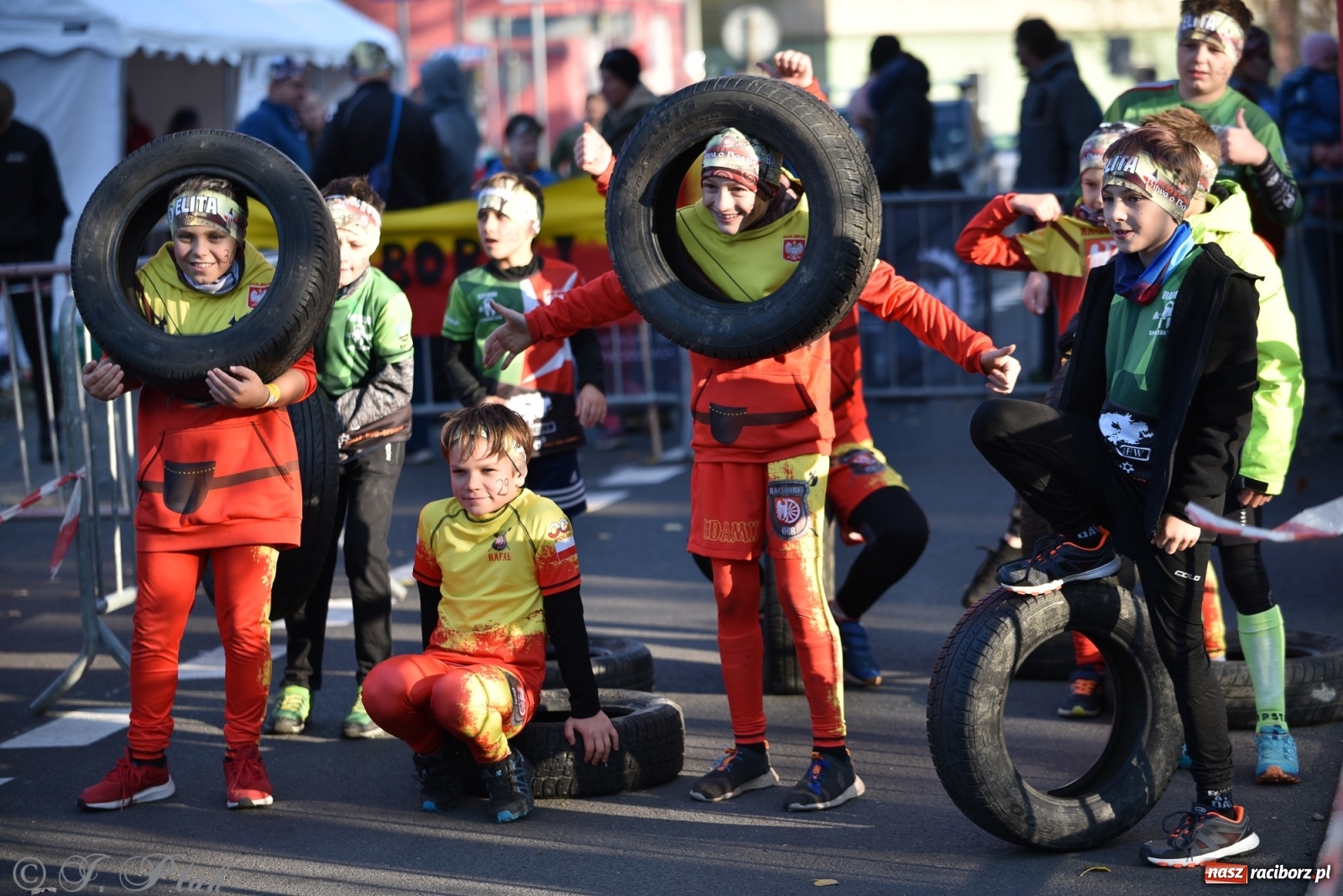 Zdjęcie w galerii na portalu naszraciborz.pl: Bitwa o raciborską basztę. Bieg OCR dla dzieci na Święto Niepodległości wiadomości z regionu