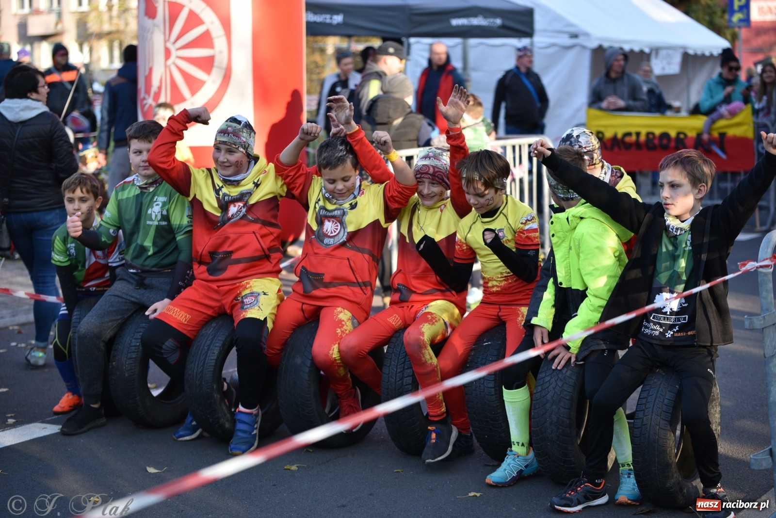 Zdjęcie w galerii na portalu naszraciborz.pl: Bitwa o raciborską basztę. Bieg OCR dla dzieci na Święto Niepodległości wiadomości z regionu