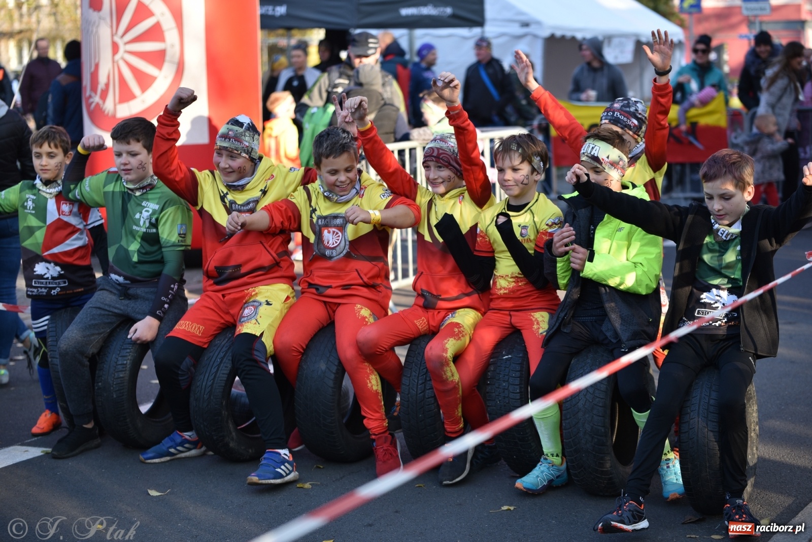 Zdjęcie w galerii na portalu naszraciborz.pl: Bitwa o raciborską basztę. Bieg OCR dla dzieci na Święto Niepodległości wiadomości z regionu