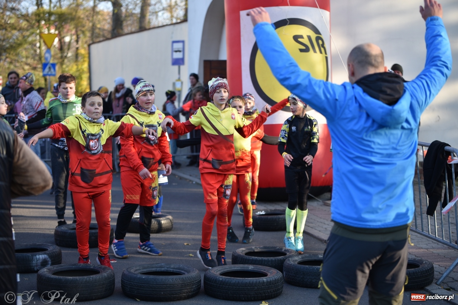Zdjęcie w galerii na portalu naszraciborz.pl: Bitwa o raciborską basztę. Bieg OCR dla dzieci na Święto Niepodległości wiadomości z regionu