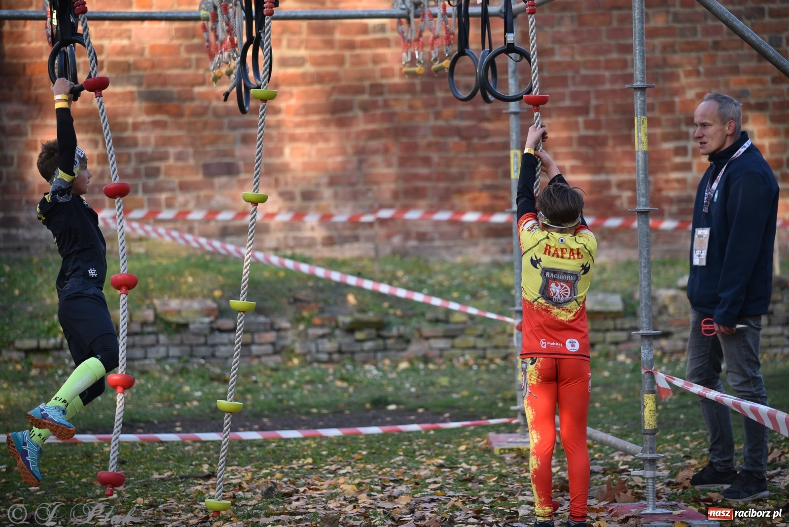 Zdjęcie w galerii na portalu naszraciborz.pl: Bitwa o raciborską basztę. Bieg OCR dla dzieci na Święto Niepodległości wiadomości z regionu